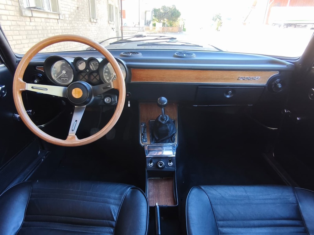 ALFA ROMEO GTV 2000-image-8