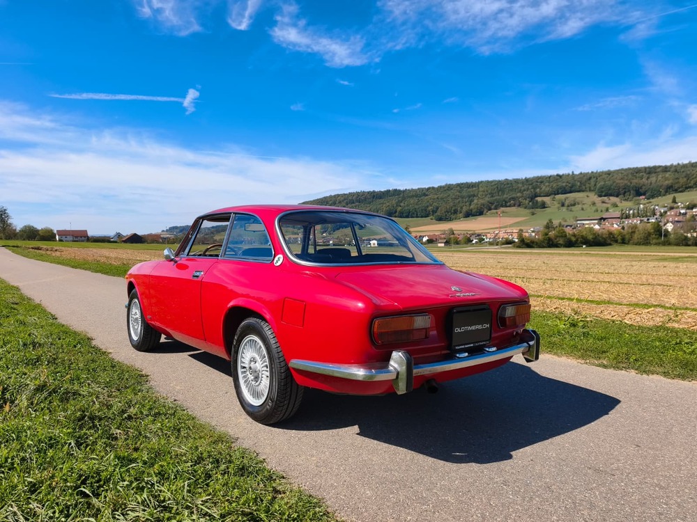 ALFA ROMEO GTV 2000-image-1