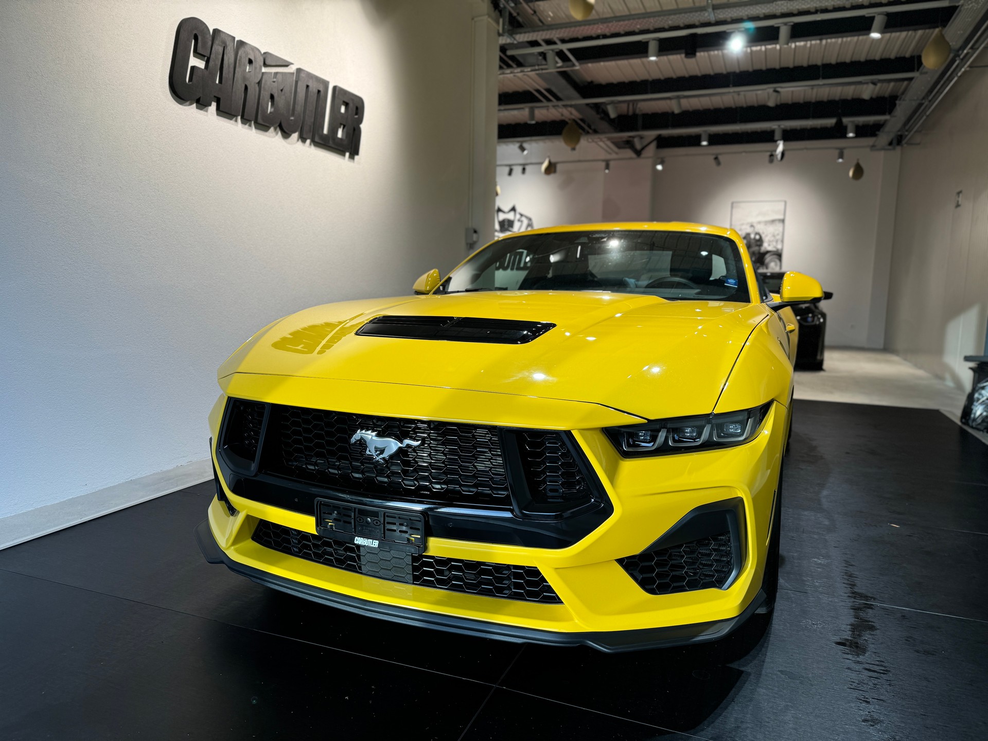 FORD Mustang Fastback 5.0 V8 GT Automat 🚀 YELLOW - 699.- pro Monat ohne Anzahlung! - GRATIS SERVICE-image-5