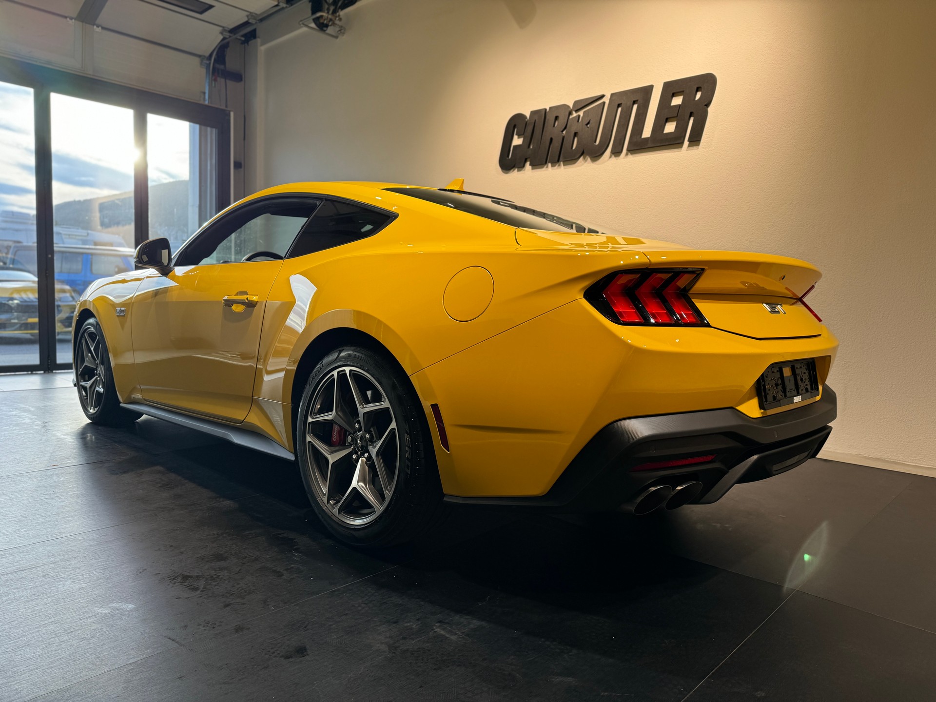 FORD Mustang Fastback 5.0 V8 GT Automat 🚀 YELLOW - 699.- pro Monat ohne Anzahlung! - GRATIS SERVICE-image-10