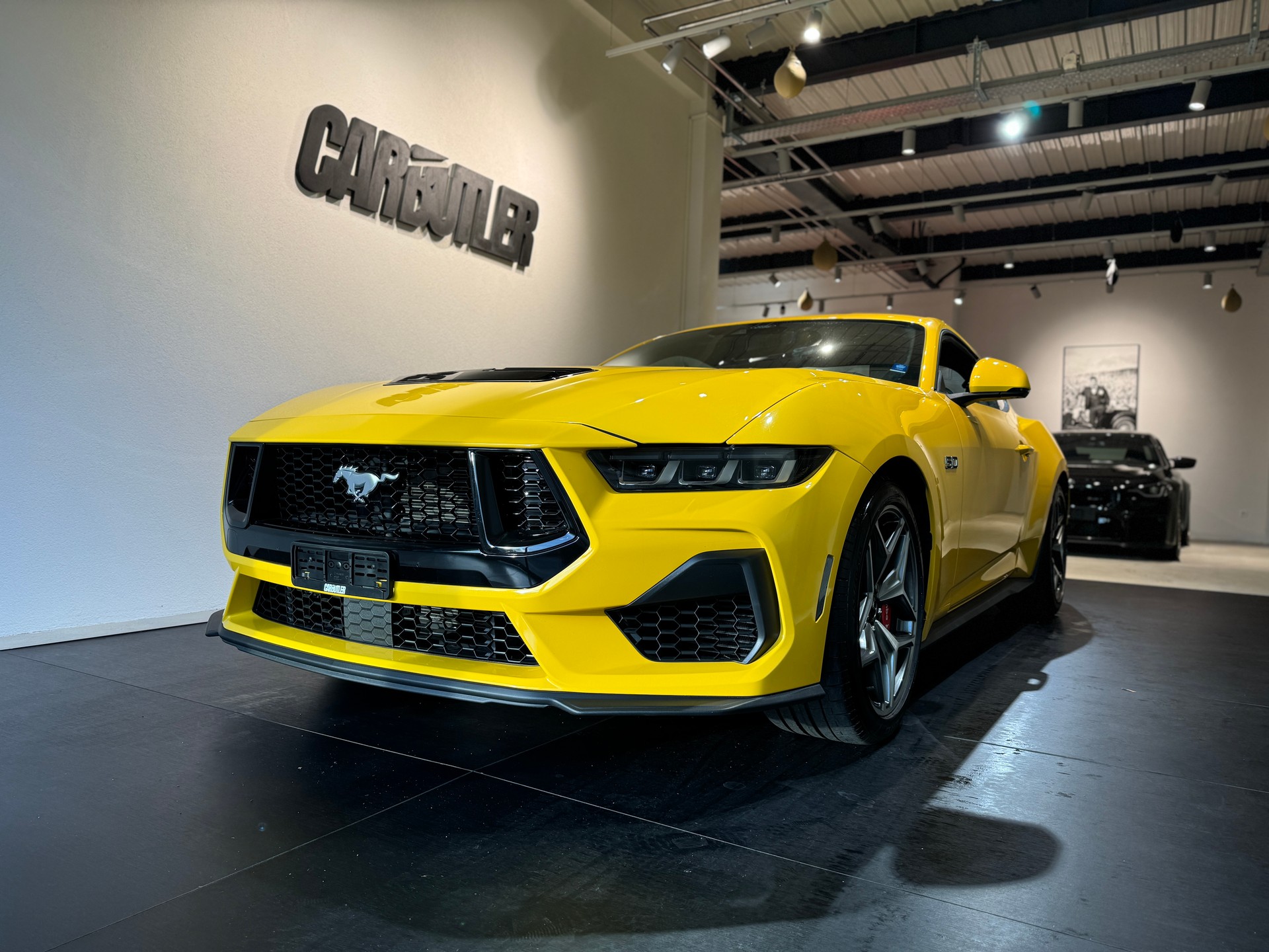 FORD Mustang Fastback 5.0 V8 GT Automat 🚀 YELLOW - 699.- pro Monat ohne Anzahlung! - GRATIS SERVICE-image-4