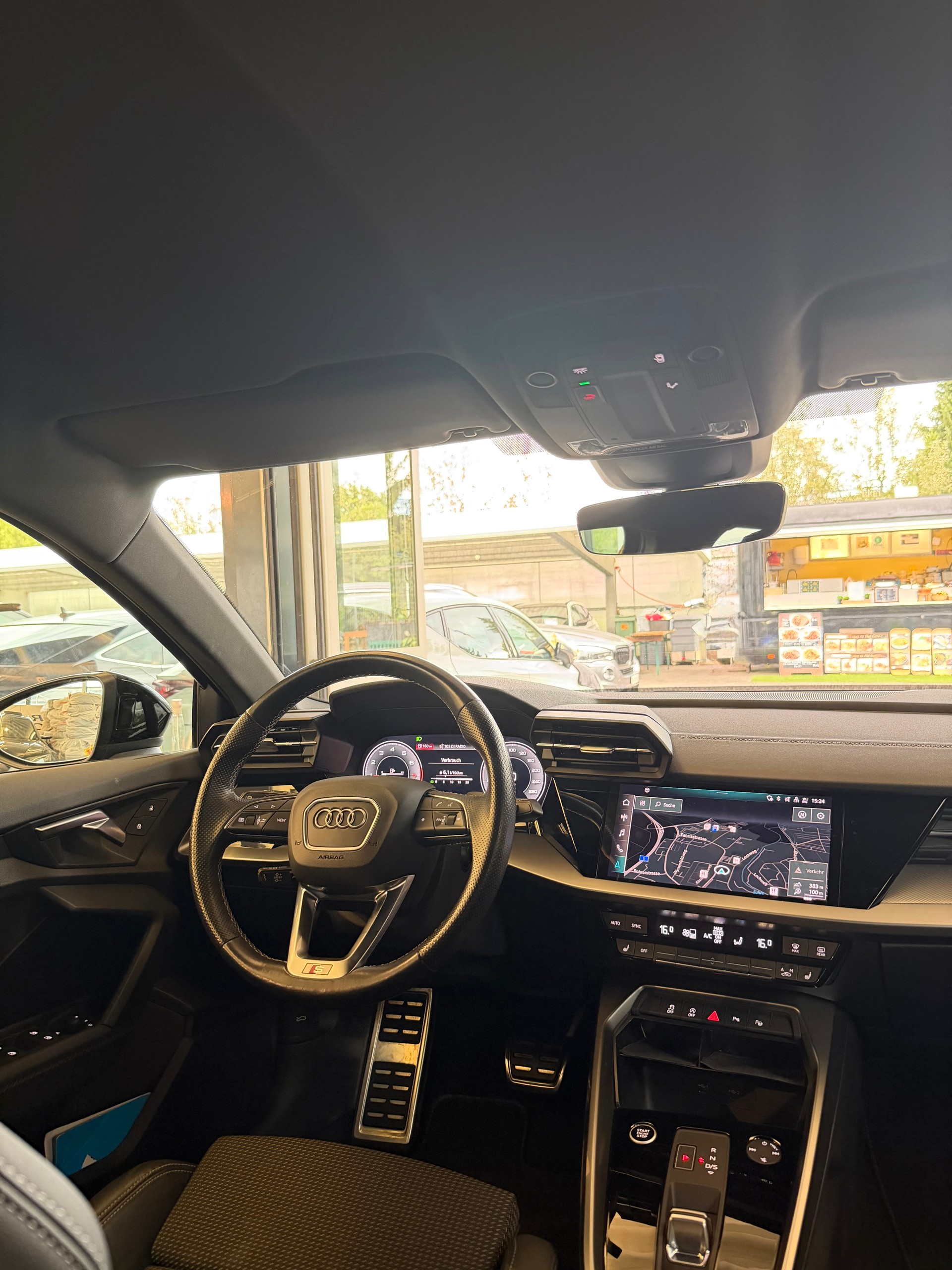 AUDI A3 Sportback 1.5 35 TFSI Attraction S-Tronic-image-10