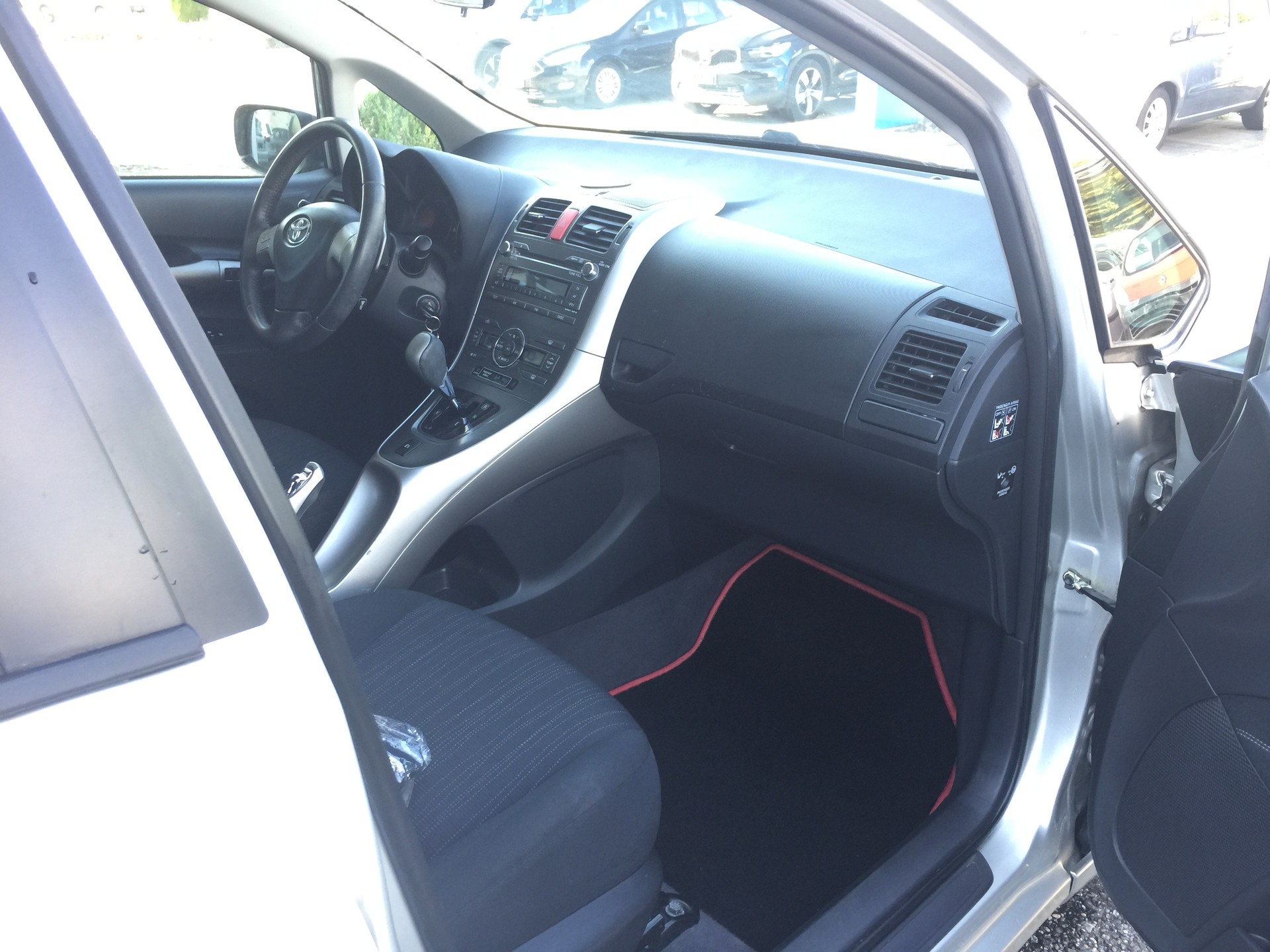 TOYOTA Auris 1.6 Style MultiMode-image-10