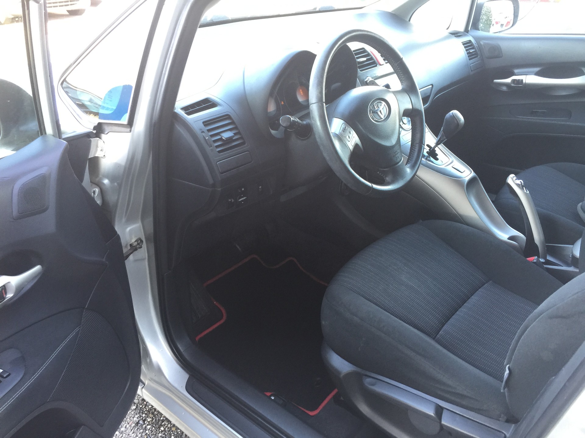 TOYOTA Auris 1.6 Style MultiMode-image-7