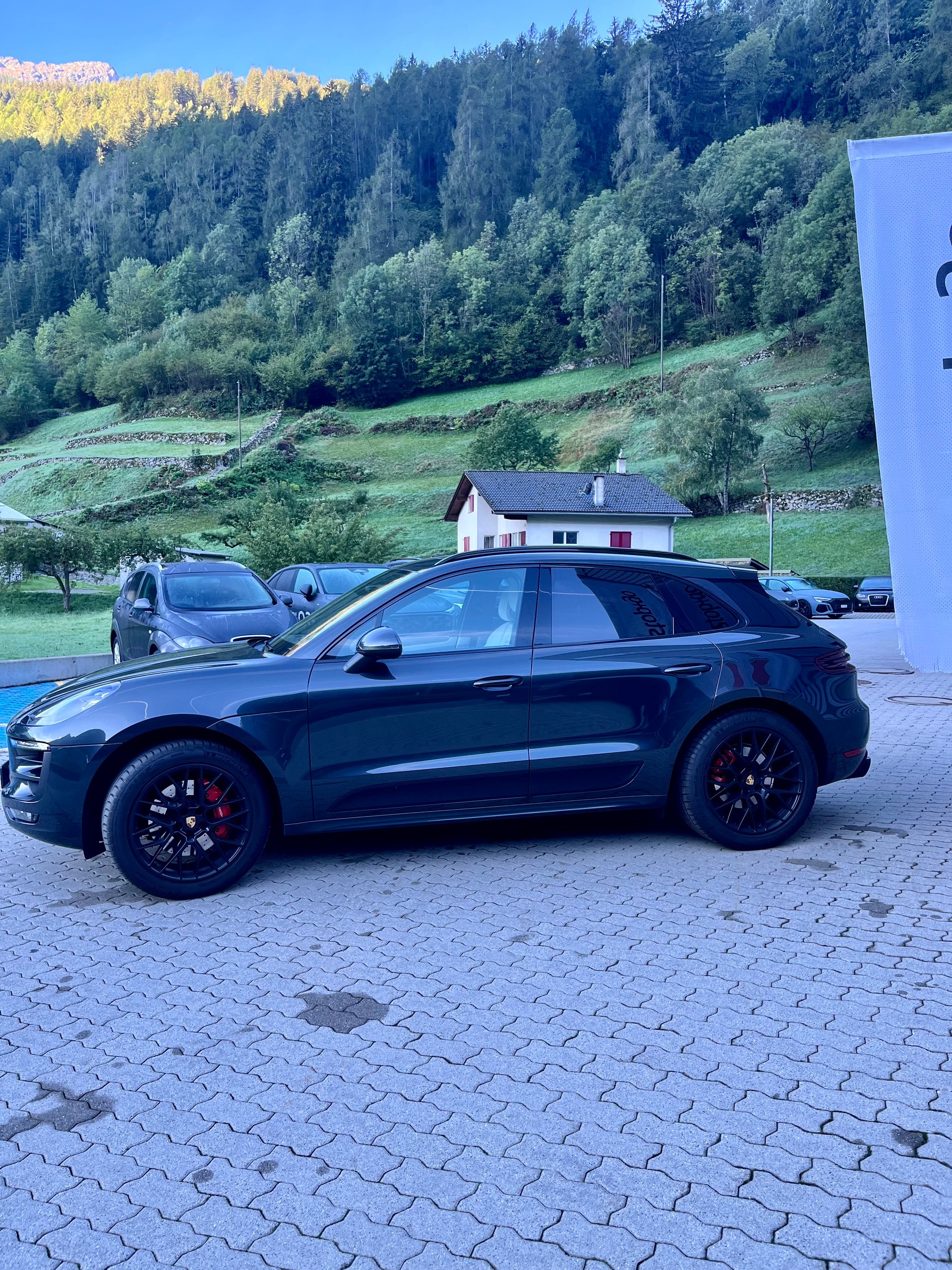 PORSCHE Macan GTS PDK-image-2