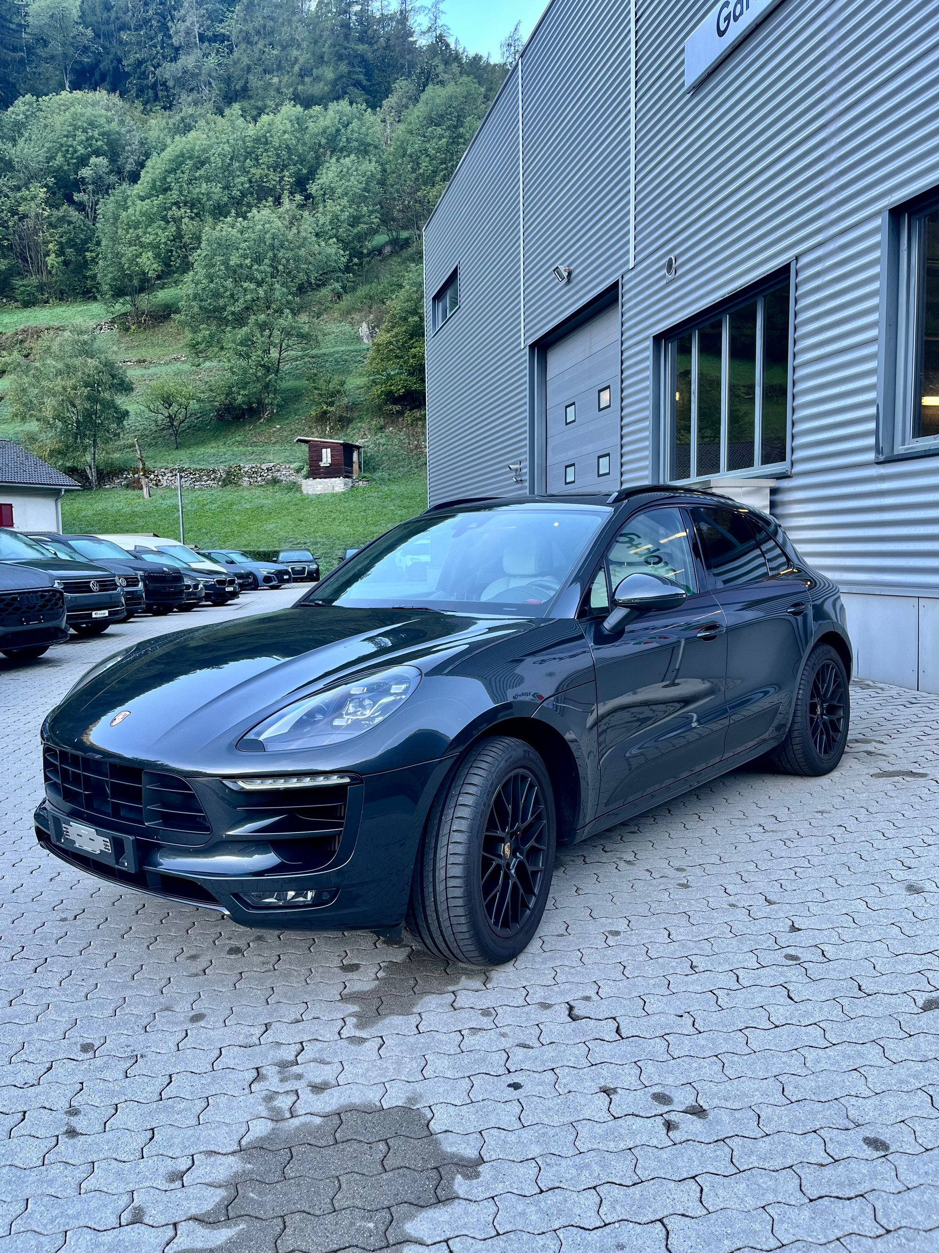 PORSCHE Macan GTS PDK-image-3