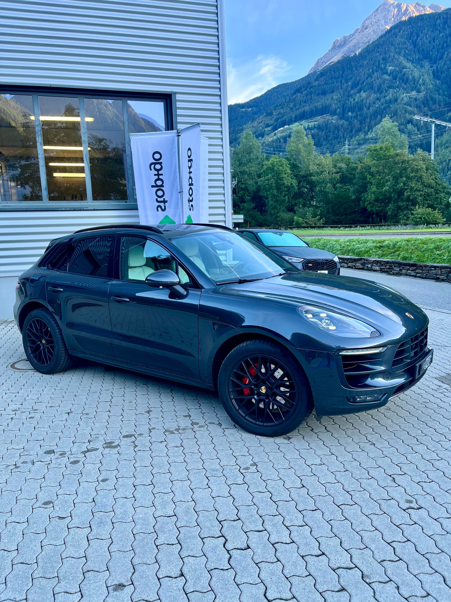 PORSCHE Macan GTS PDK-image-0