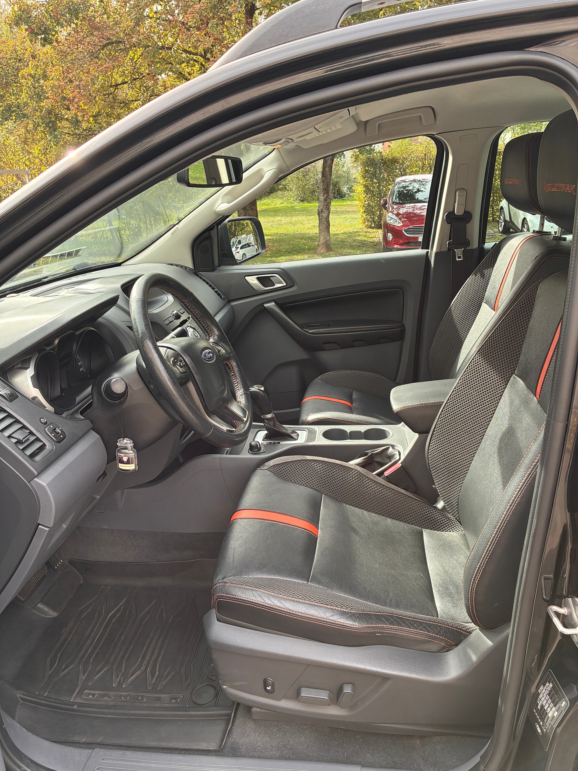 FORD Ranger Wildtrak 3.2 TDCi 4x4 A-image-11