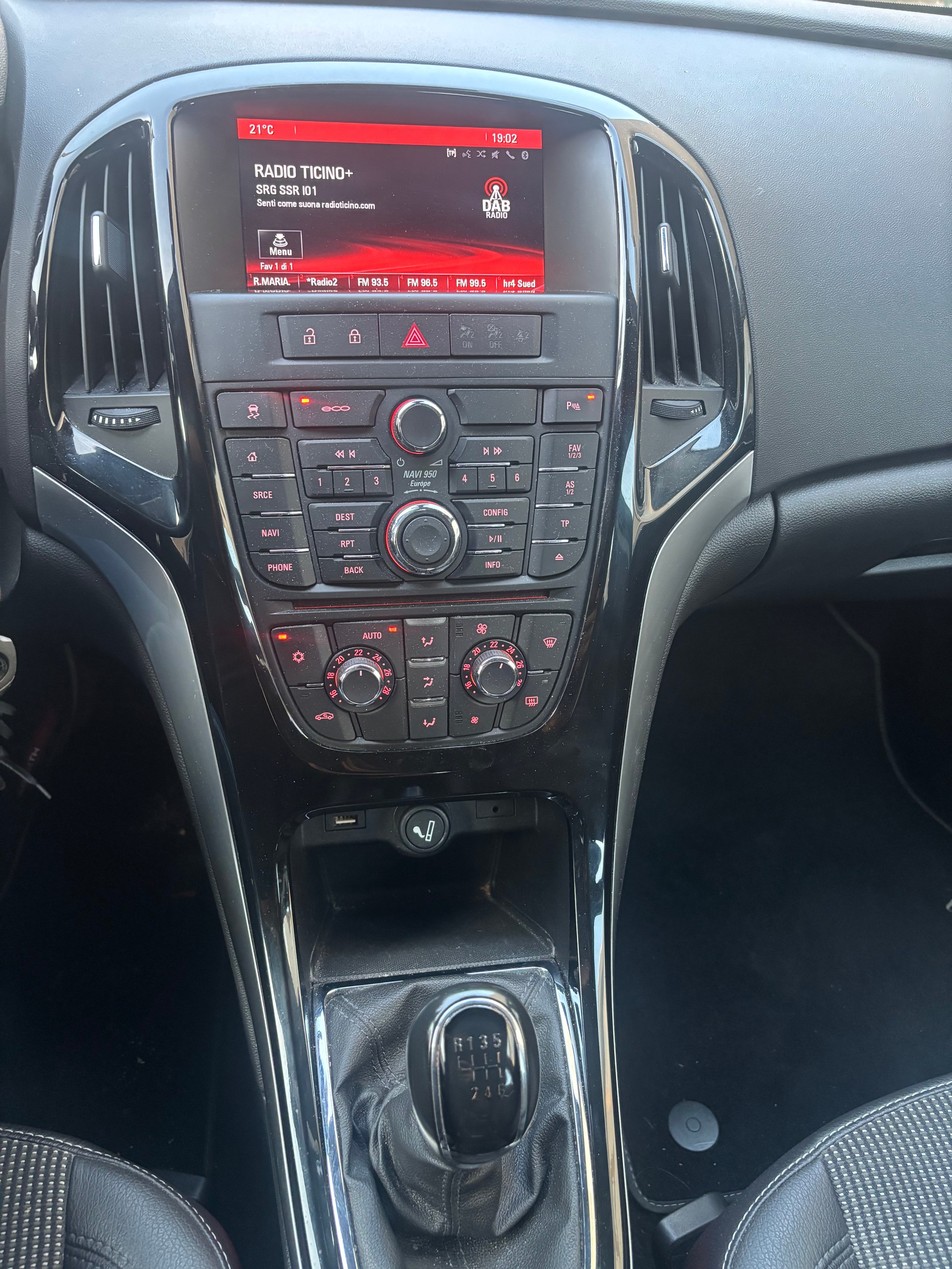 OPEL Astra 1.4i 16V Turbo Cosmo-image-7
