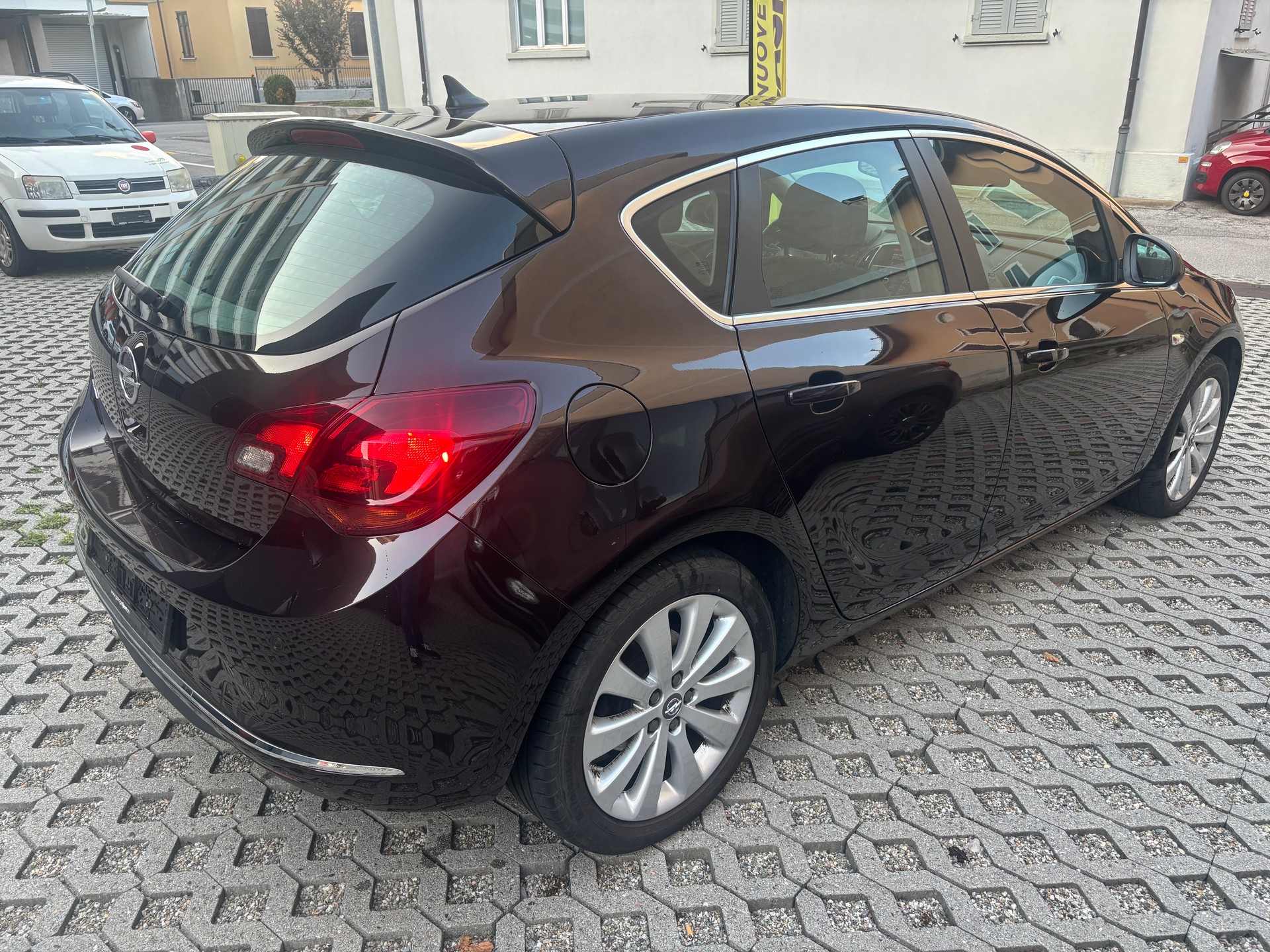 OPEL Astra 1.4i 16V Turbo Cosmo-image-2