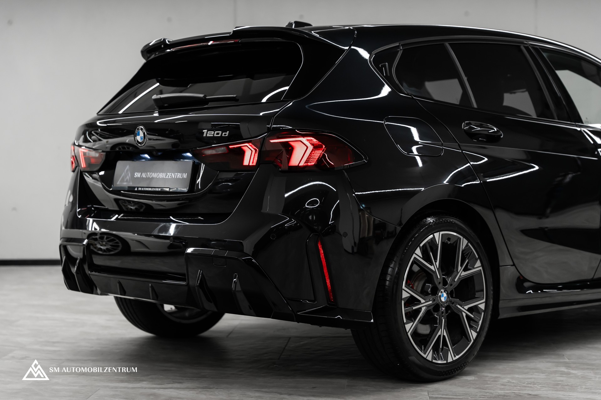 BMW 120d M Sport Pro / Head-Up / 360° / el. Sitze Memory / Werksgarantie-image-11