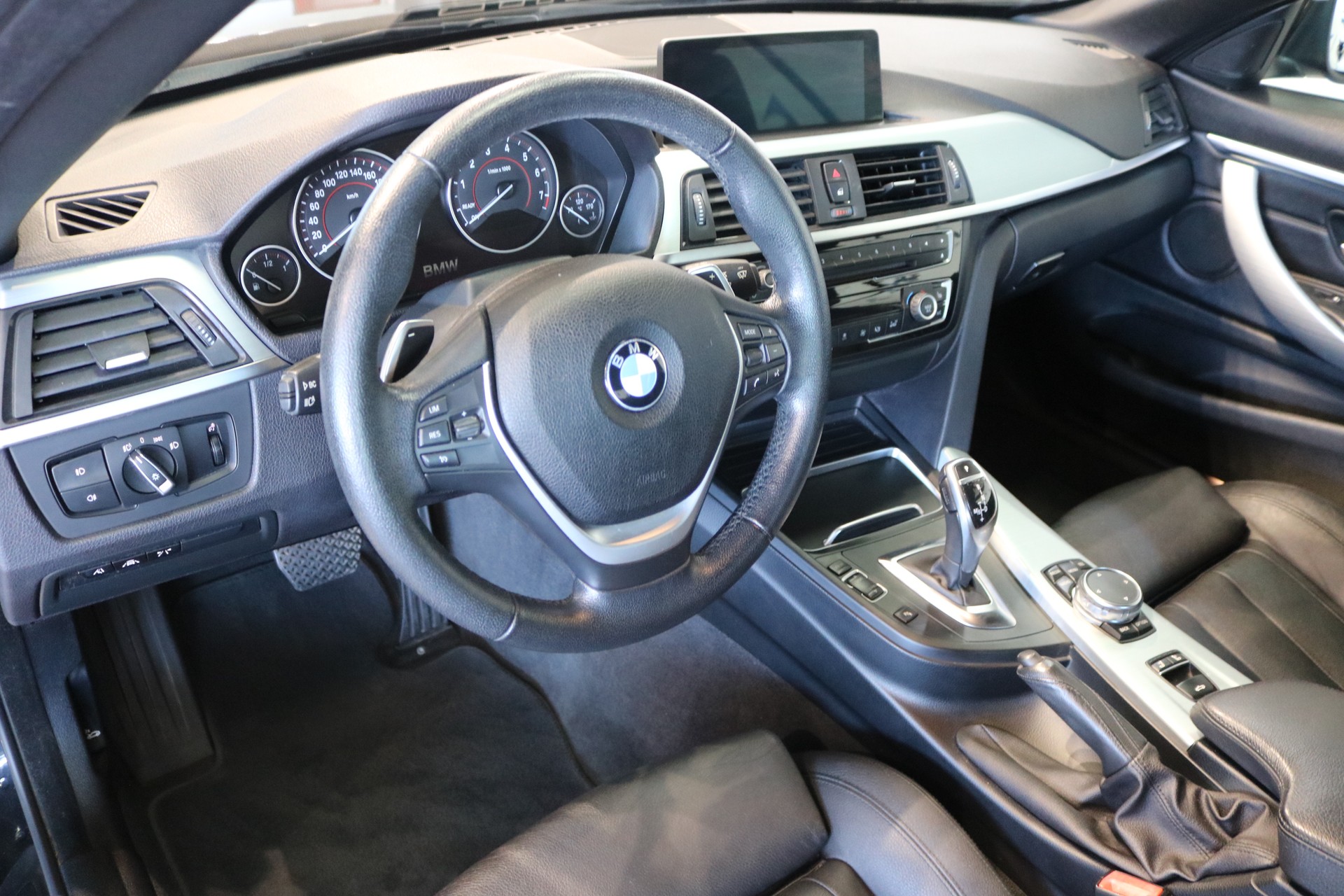 BMW 428i Cabriolet xDrive Steptronic-image-1