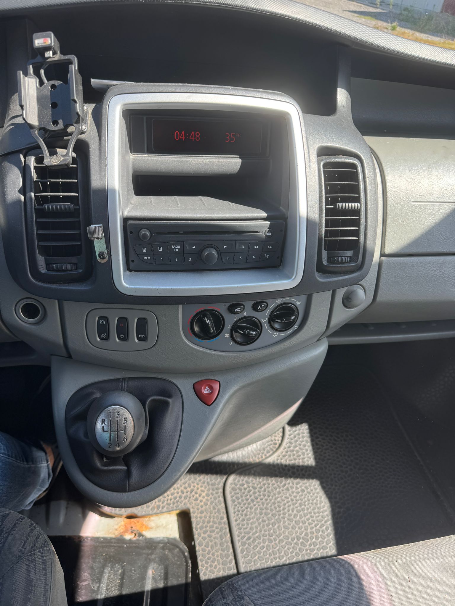 NISSAN Primastar 2.0dCi 115 L2H1 Premium 2.9t-image-8