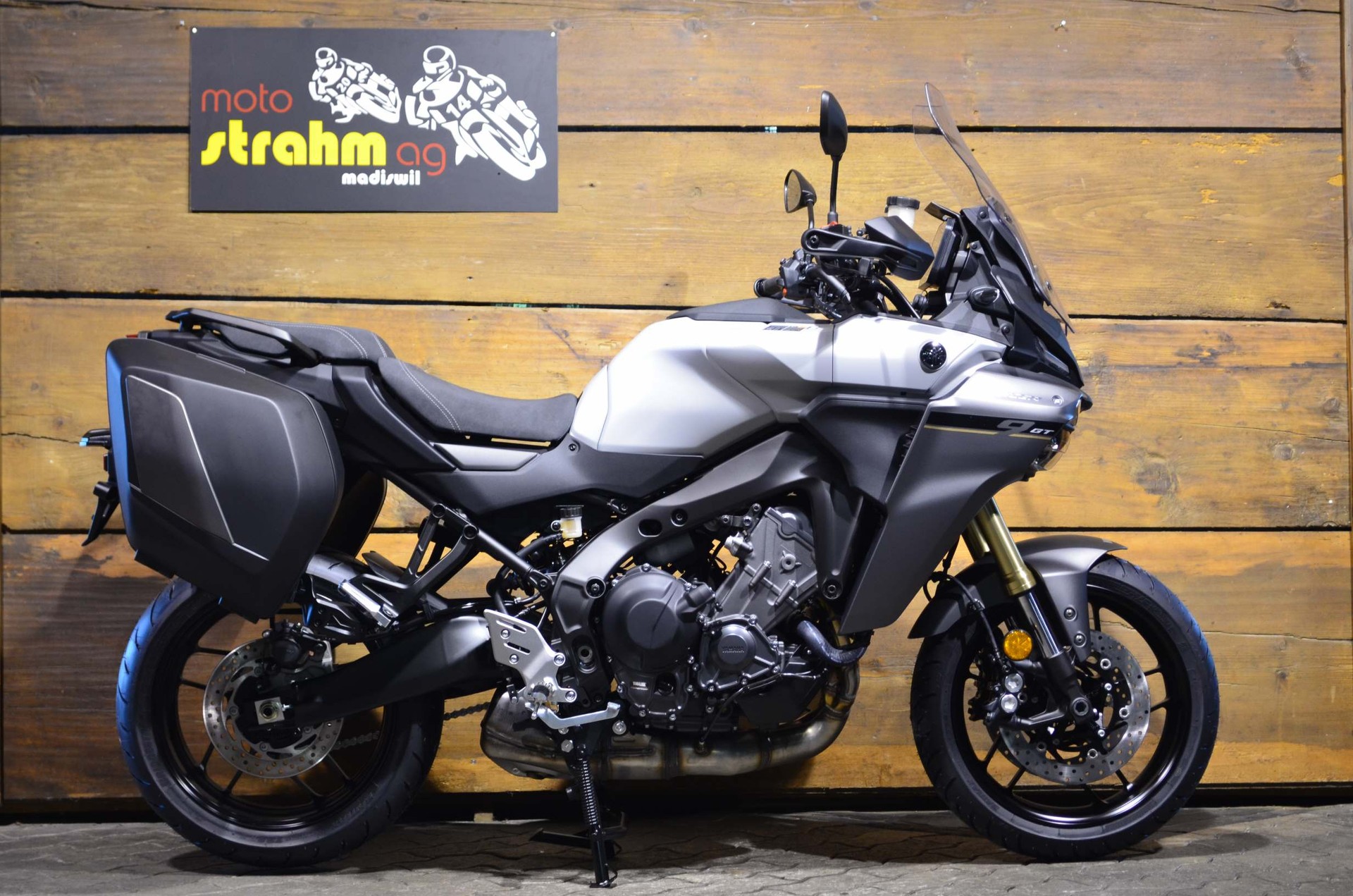 YAMAHA Tracer 9 GT ABS-showroom-element-1