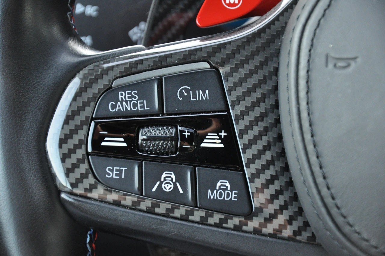 BMW M4 Cabrio Competition M xDrive-image-30