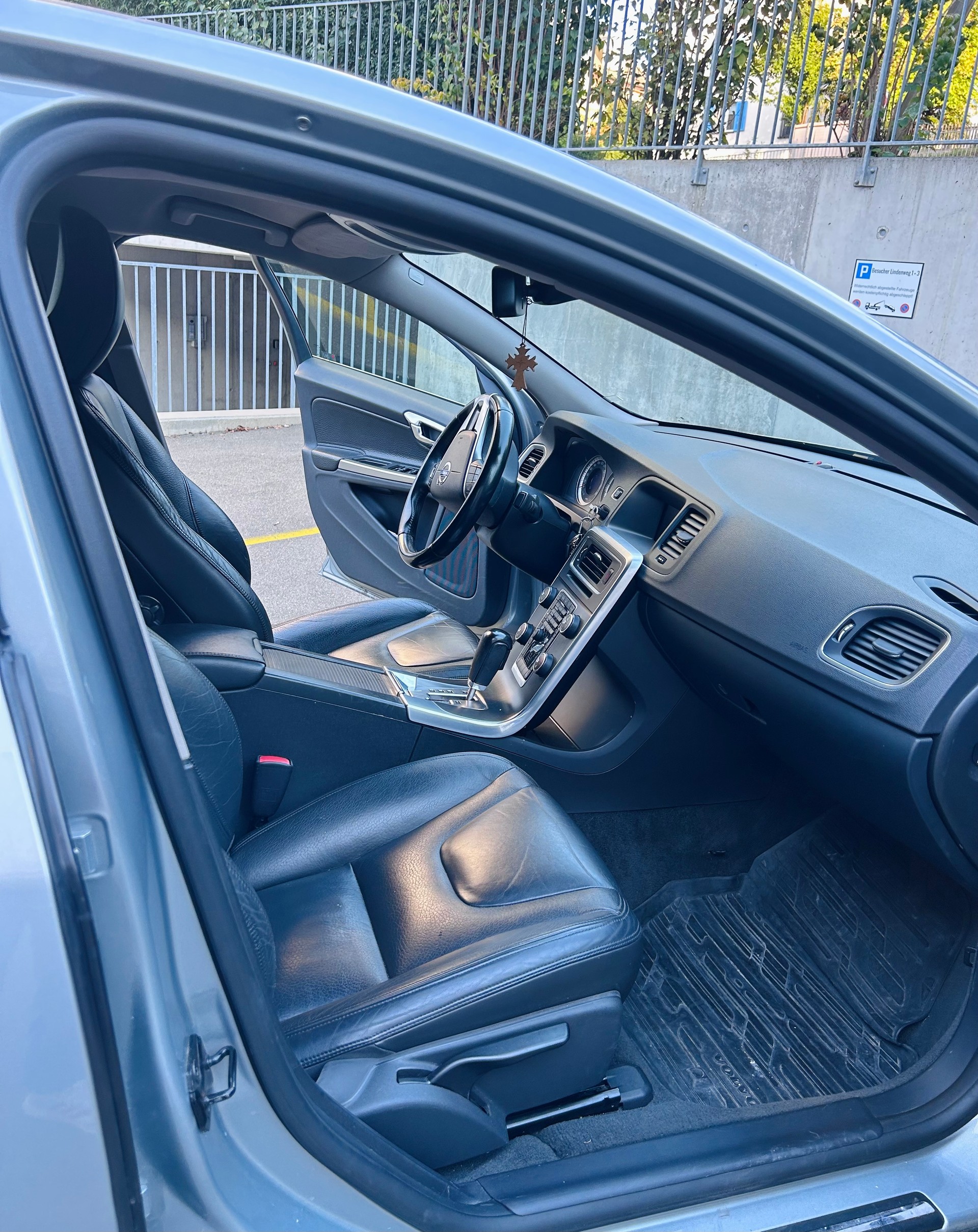 VOLVO 2.0 D3 Kinetic-image-5