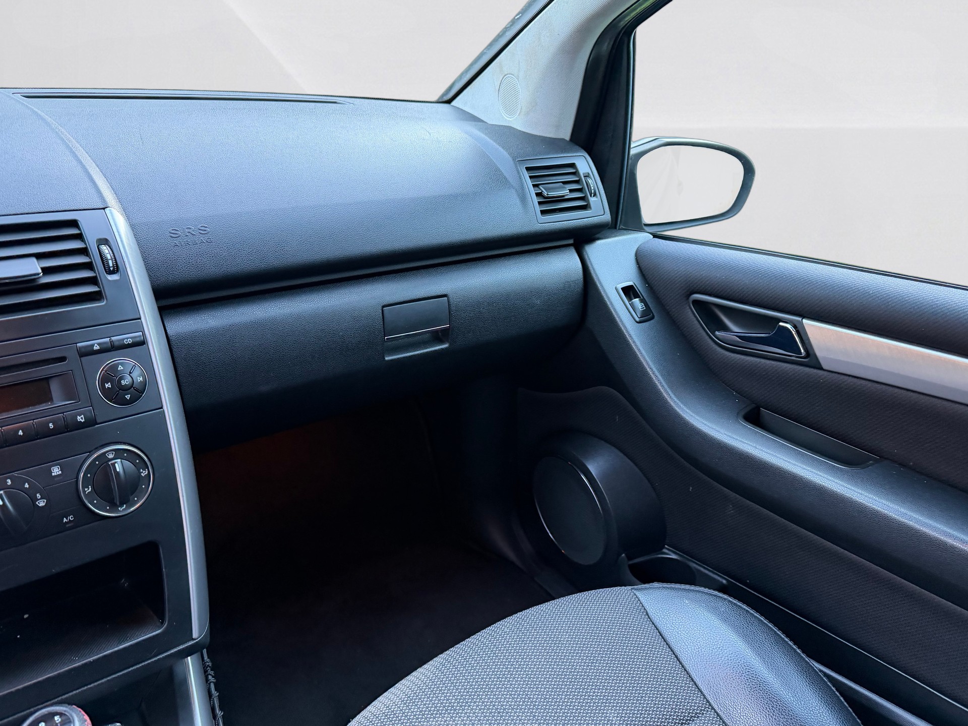 MERCEDES-BENZ A 150 Classic-image-16