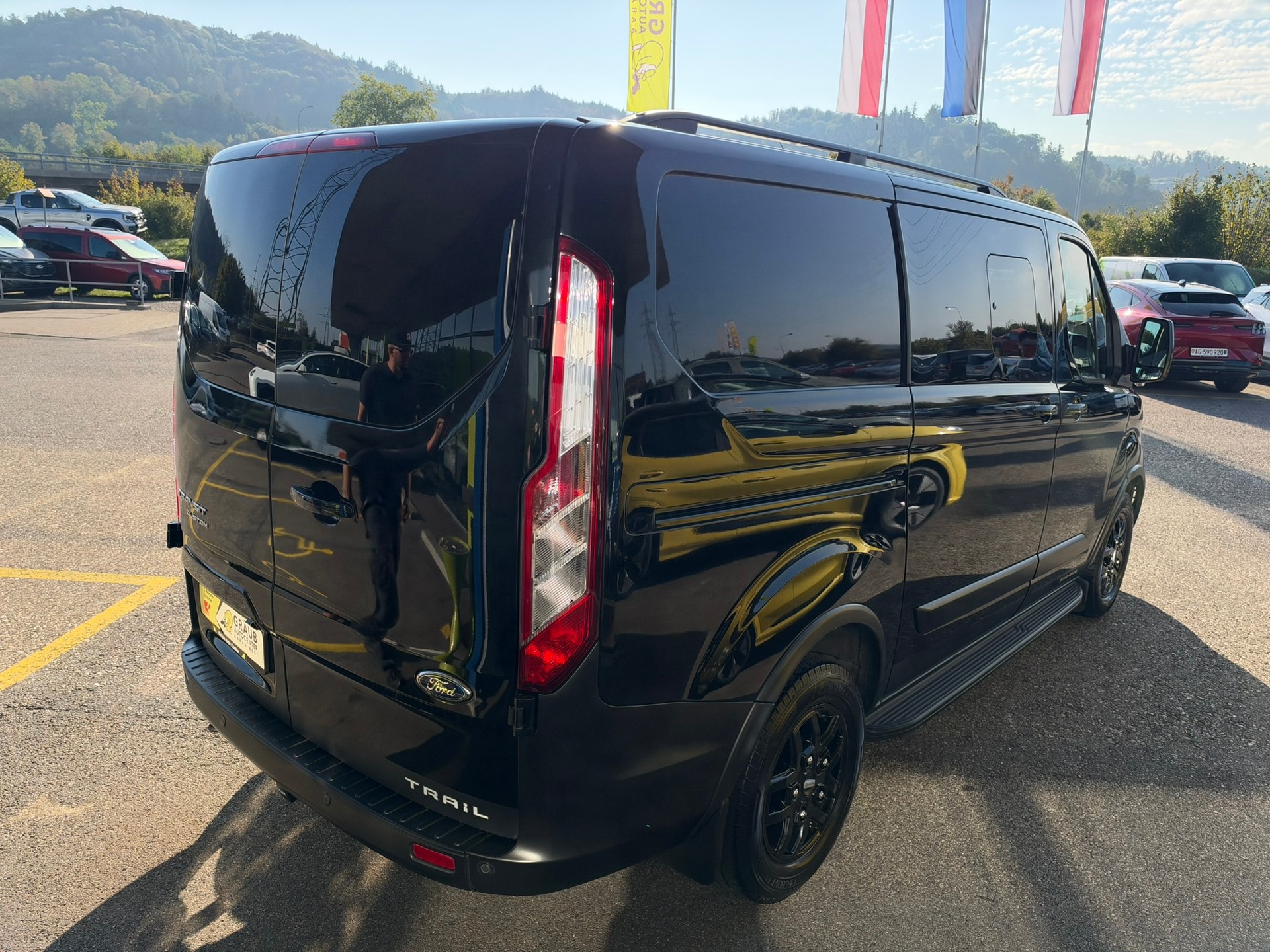 FORD Transit Custom Van 320 L1H1 DK Trail-image-5