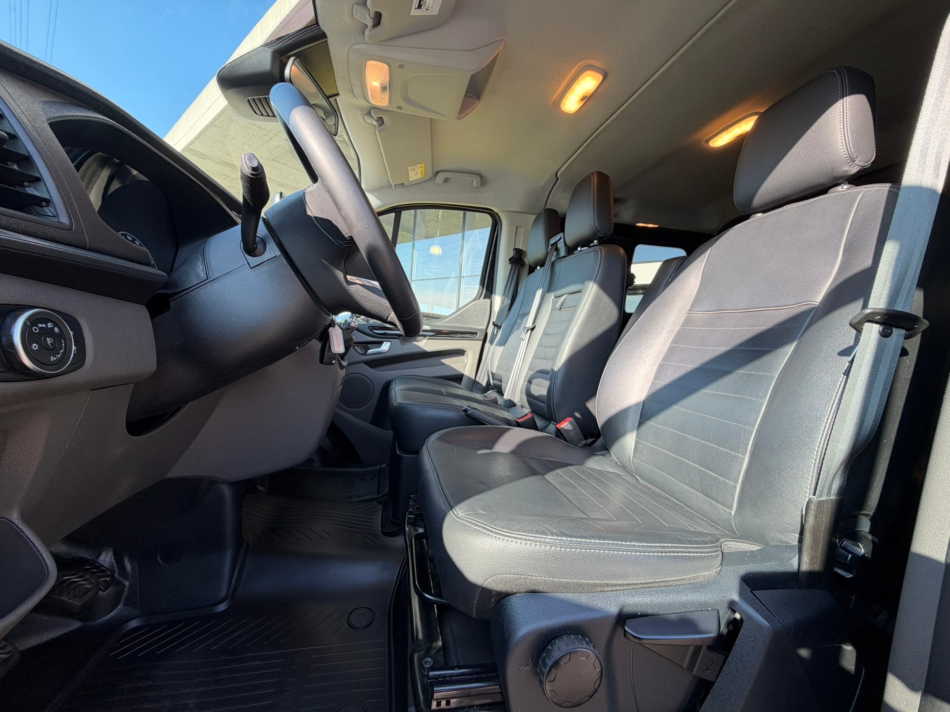 FORD Transit Custom Van 320 L1H1 DK Trail-image-6