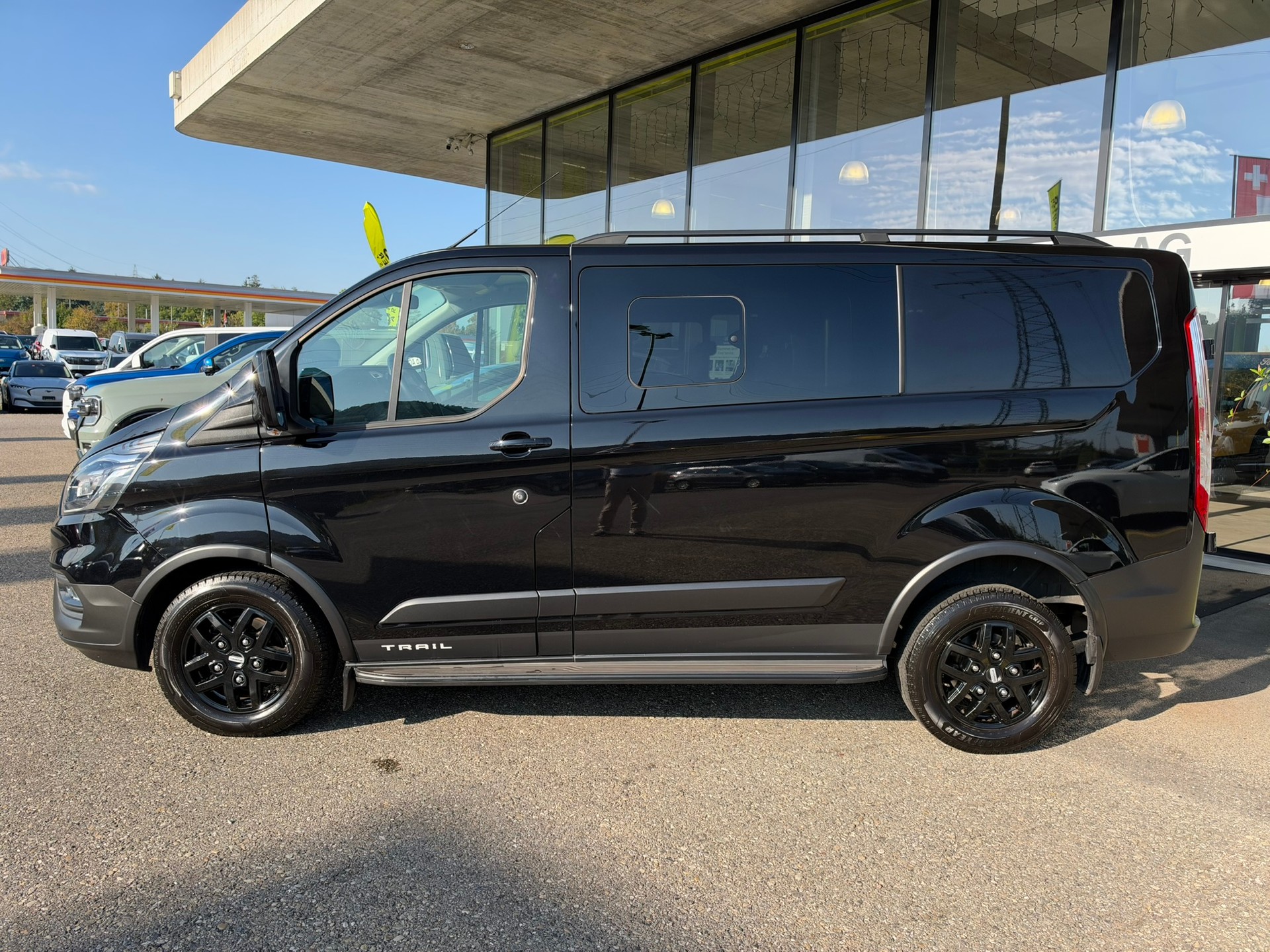 FORD Transit Custom Van 320 L1H1 DK Trail-image-3