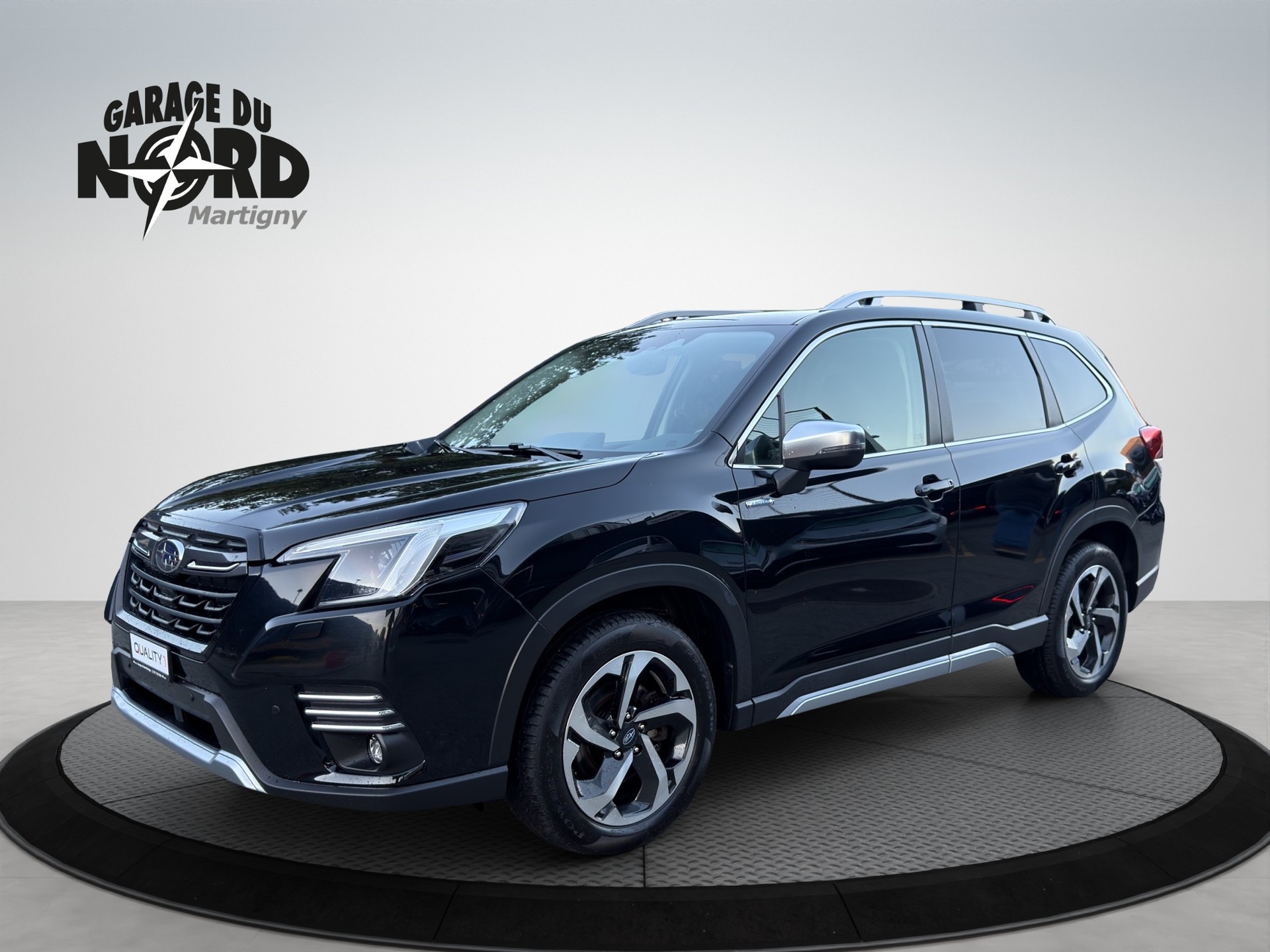 SUBARU Forester 2.0i e-Boxer Luxury Lineartronic-image-0