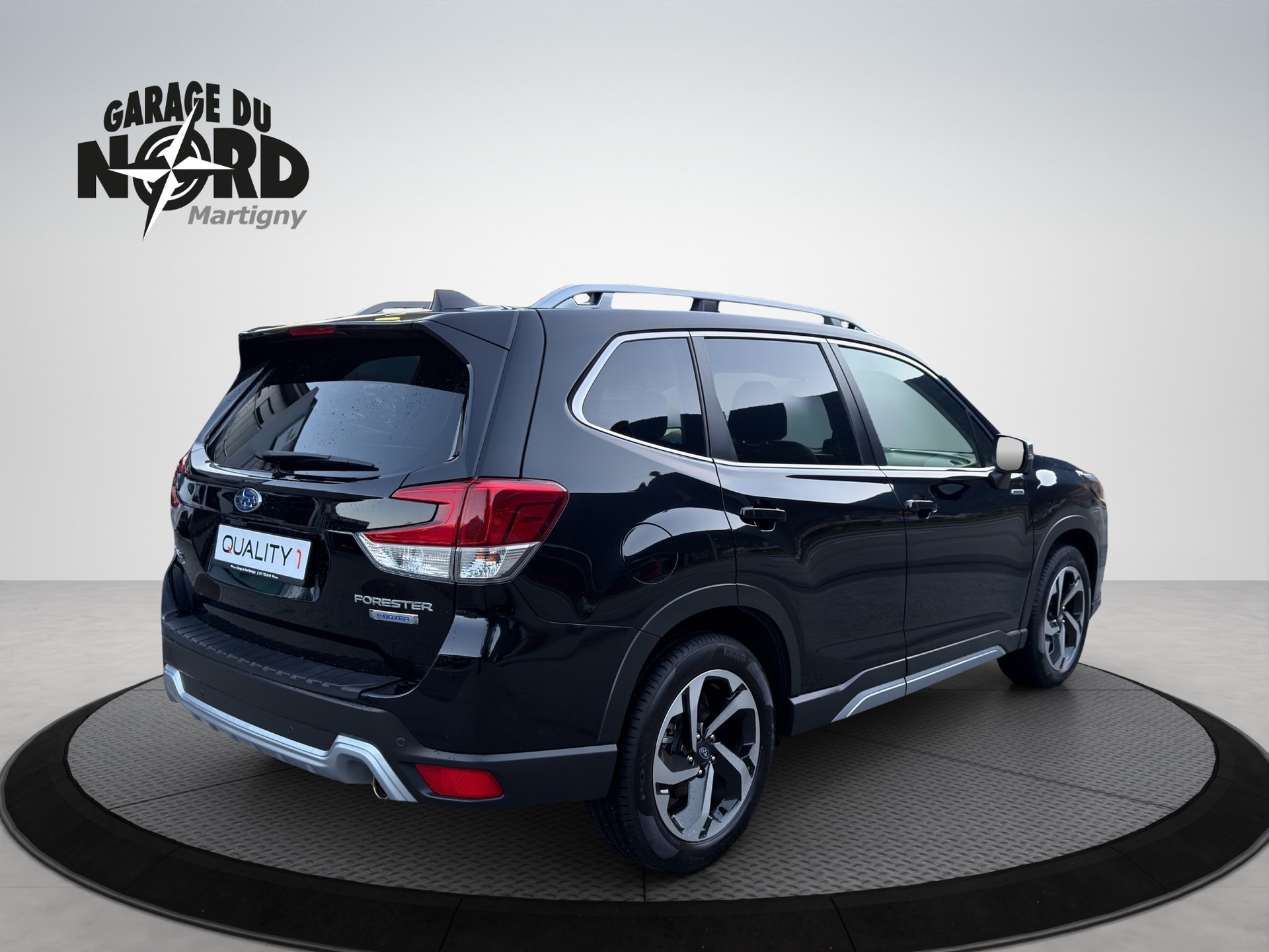 SUBARU Forester 2.0i e-Boxer Luxury Lineartronic-image-5