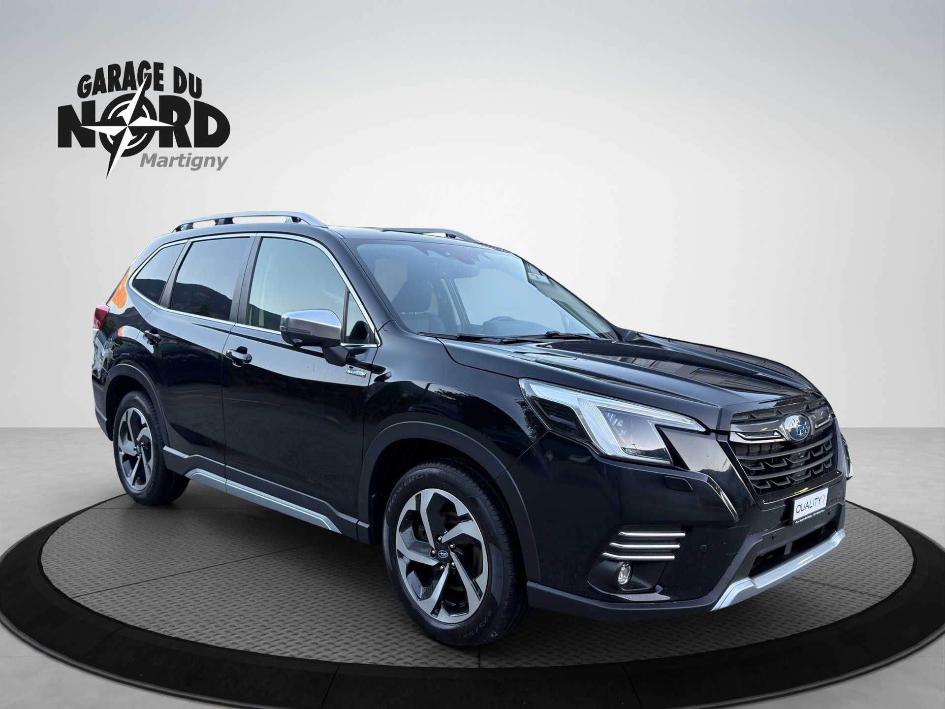 SUBARU Forester 2.0i e-Boxer Luxury Lineartronic-image-7