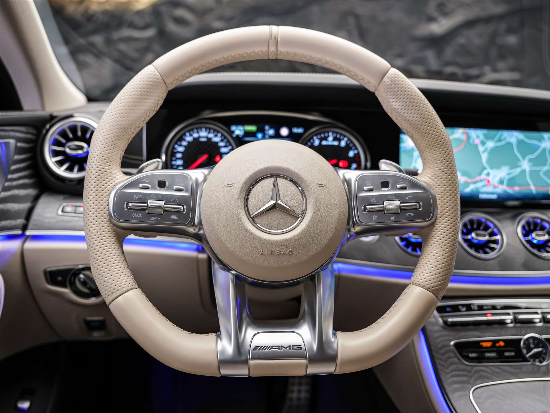MERCEDES-BENZ CLS 53 AMG 4 Matic+ Edition1 *Massage*Panorama*Head Up*-image-29