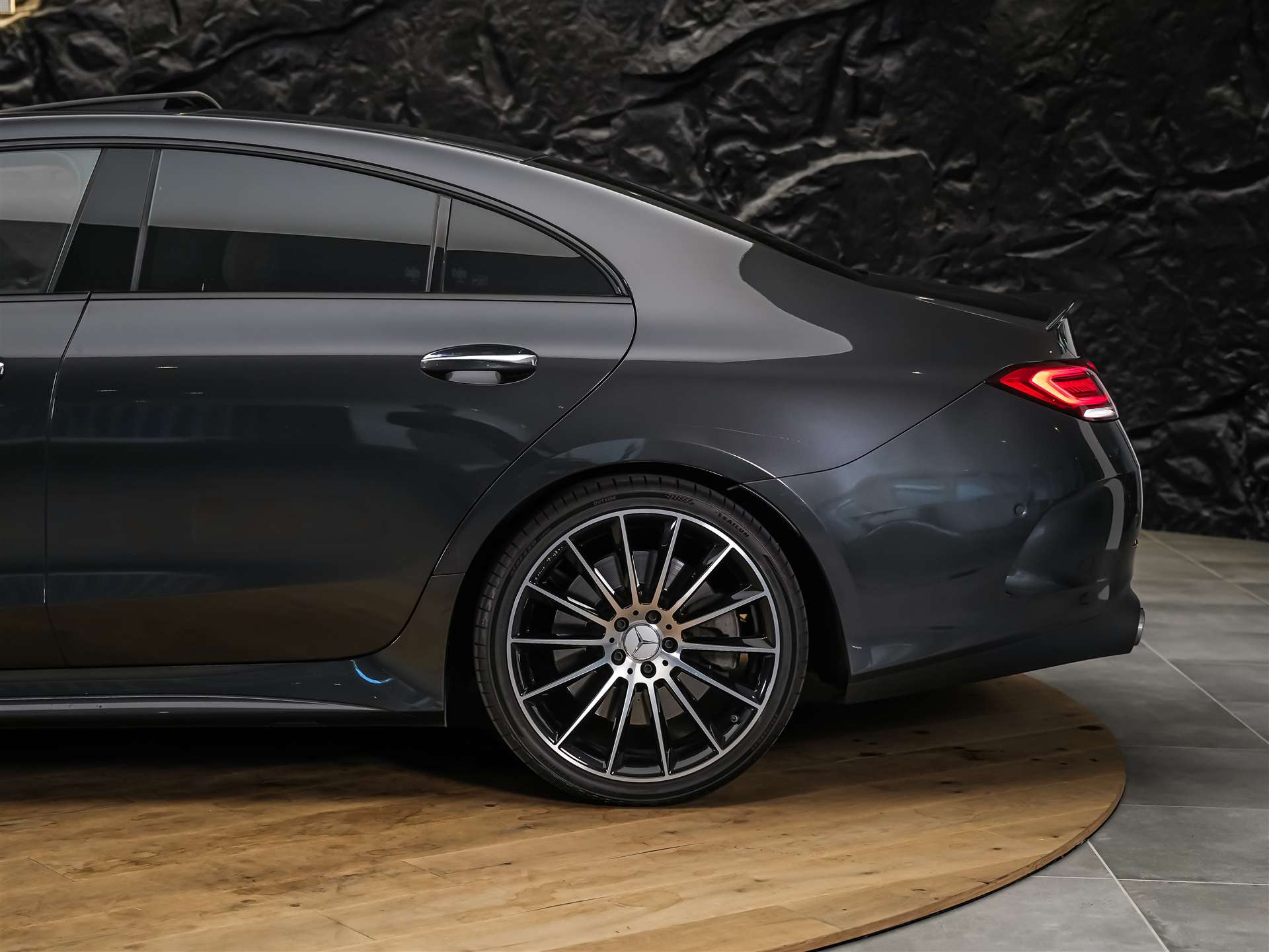 MERCEDES-BENZ CLS 53 AMG 4 Matic+ Edition1 *Massage*Panorama*Head Up*-image-20