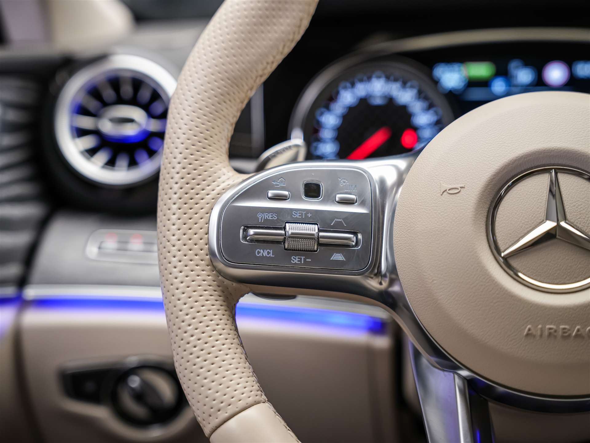MERCEDES-BENZ CLS 53 AMG 4 Matic+ Edition1 *Massage*Panorama*Head Up*-image-30