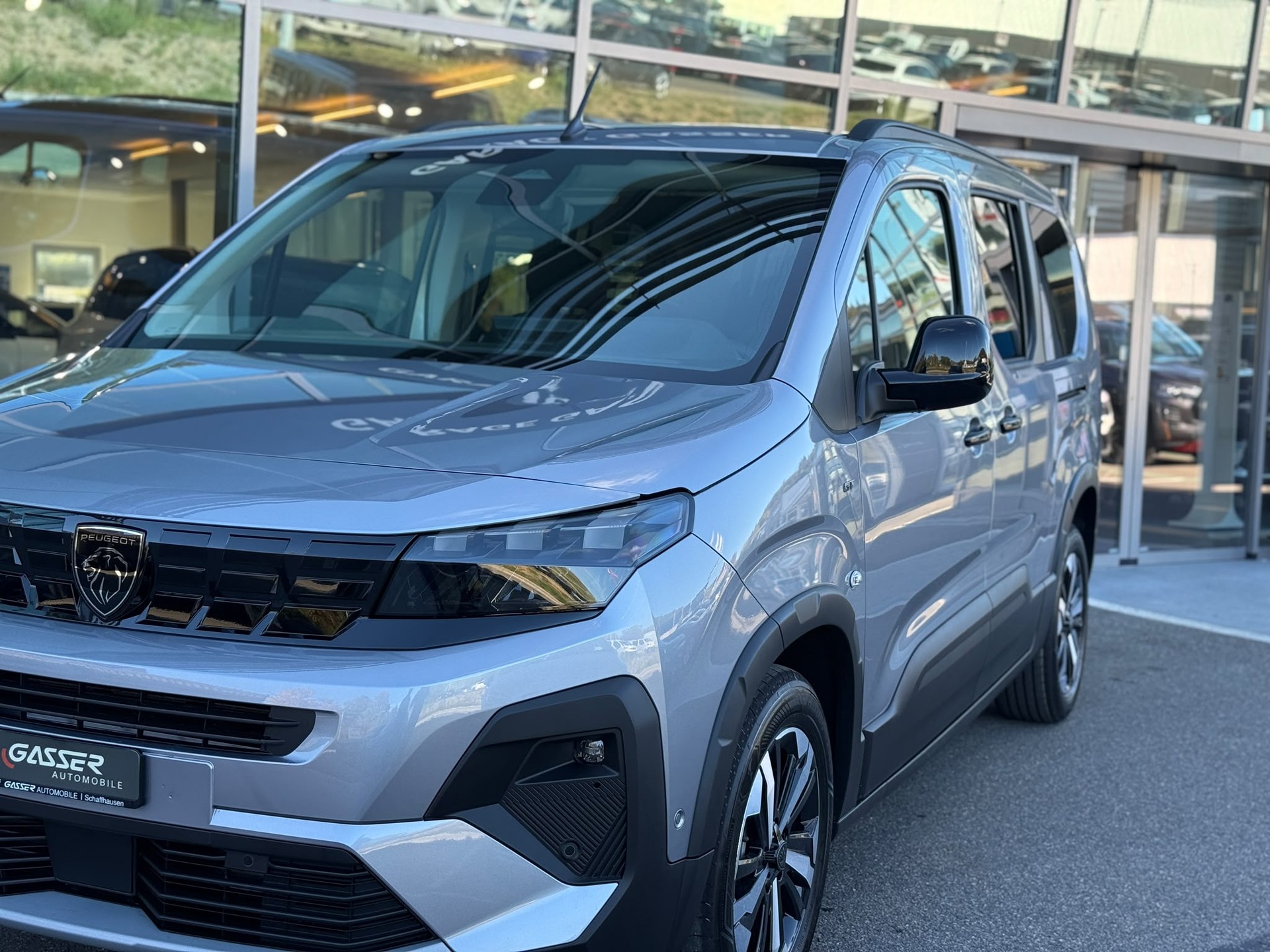 PEUGEOT Rifter Long 1.5 BlueHDi GT EAT8-showroom-element-1