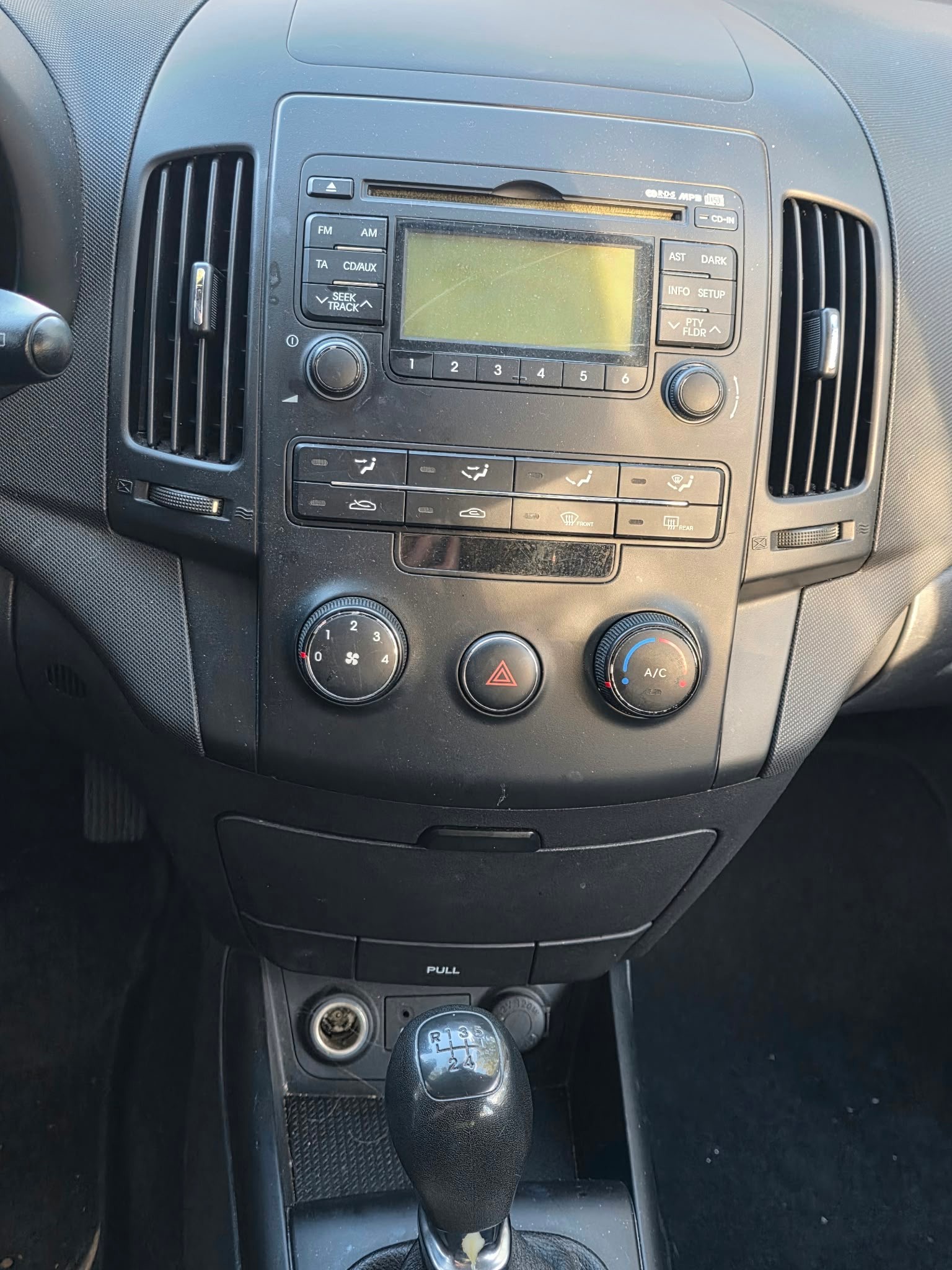 HYUNDAI i30 1.4 Comfort-image-5