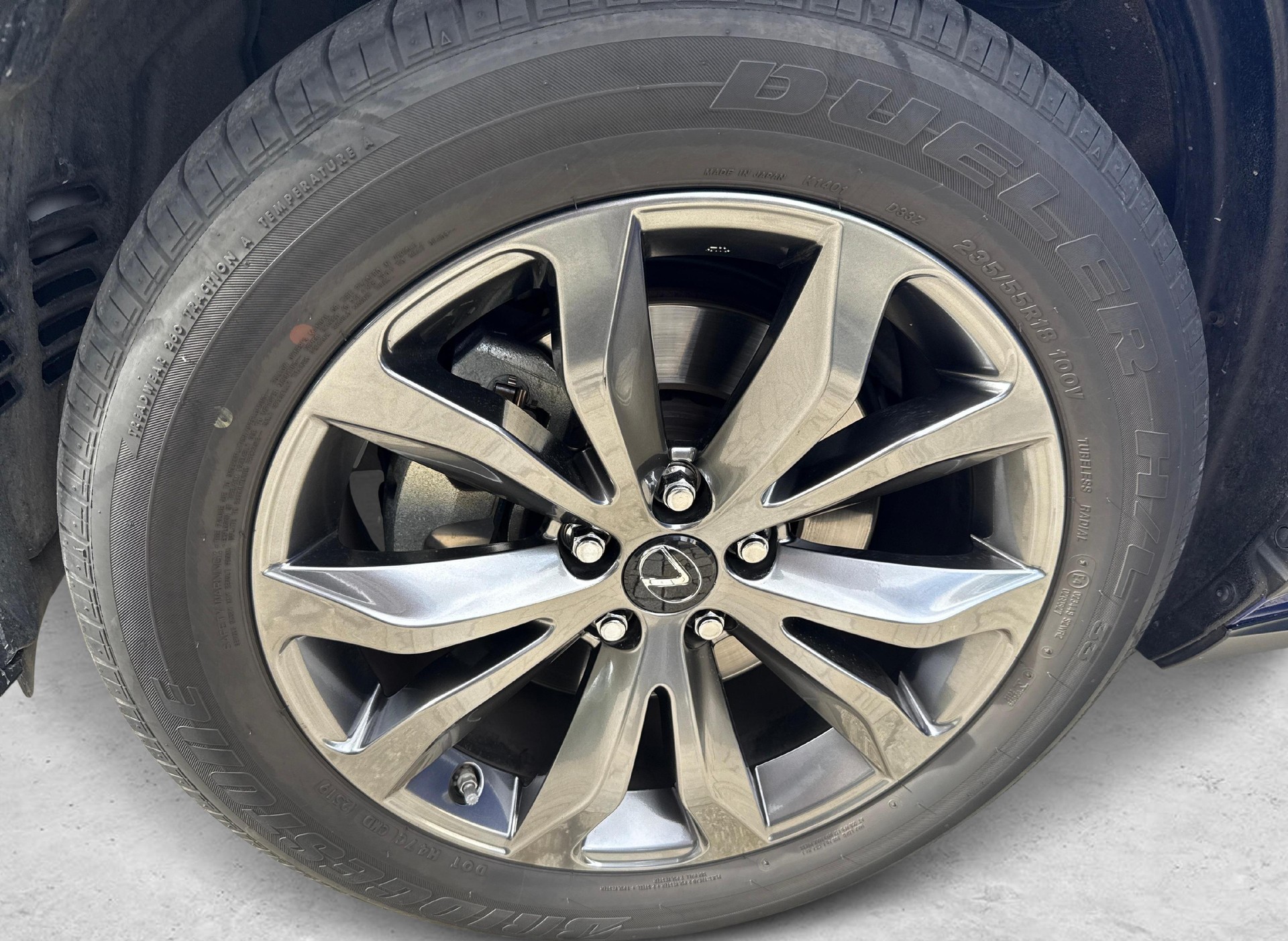 LEXUS NX 300h F-Sport-image-13