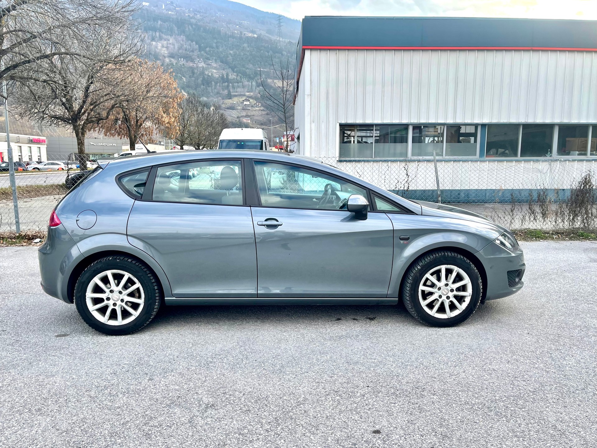 SEAT Leon 1.8 TSI Style DSG-image-24