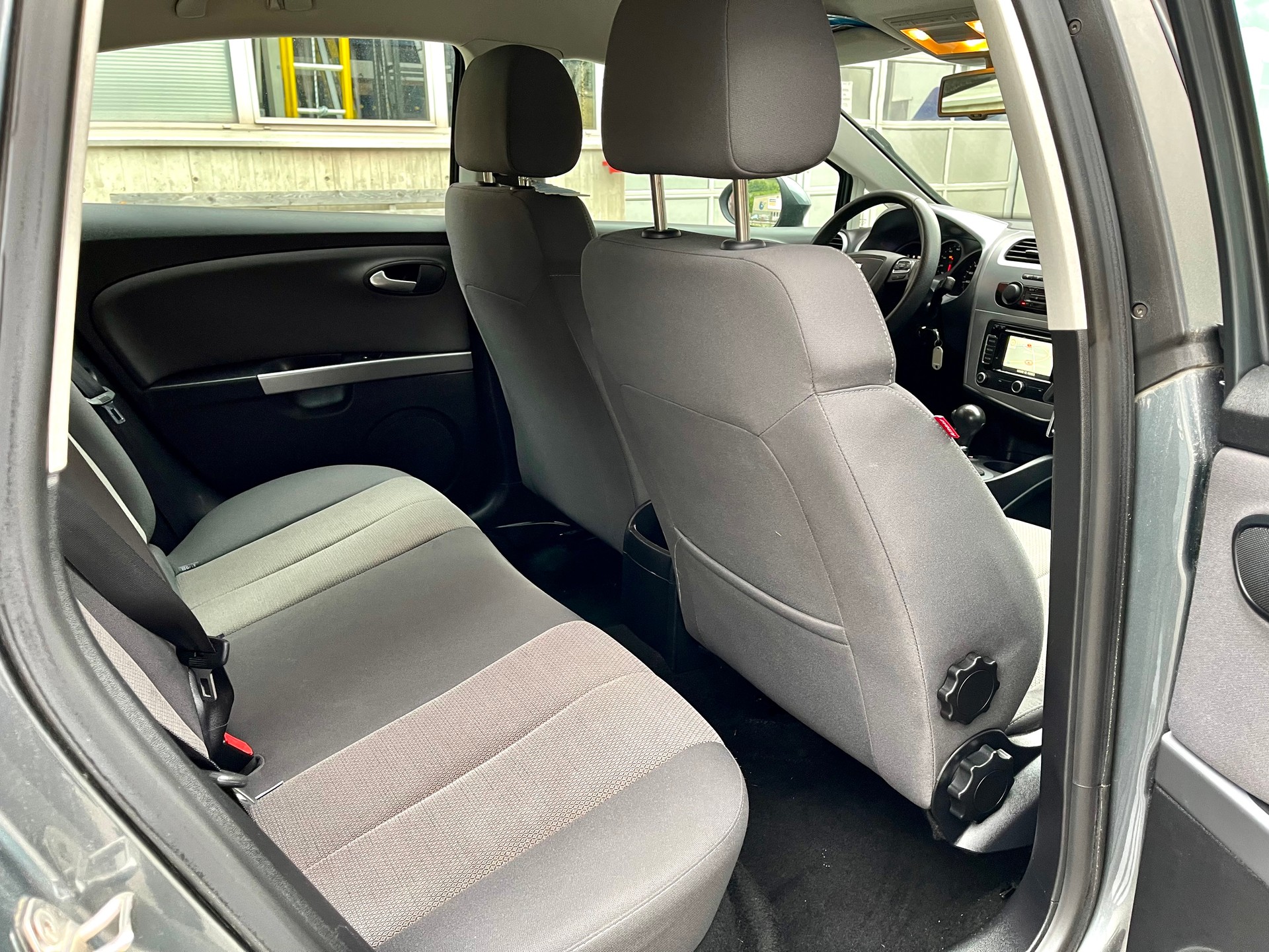SEAT Leon 1.8 TSI Style DSG-image-5