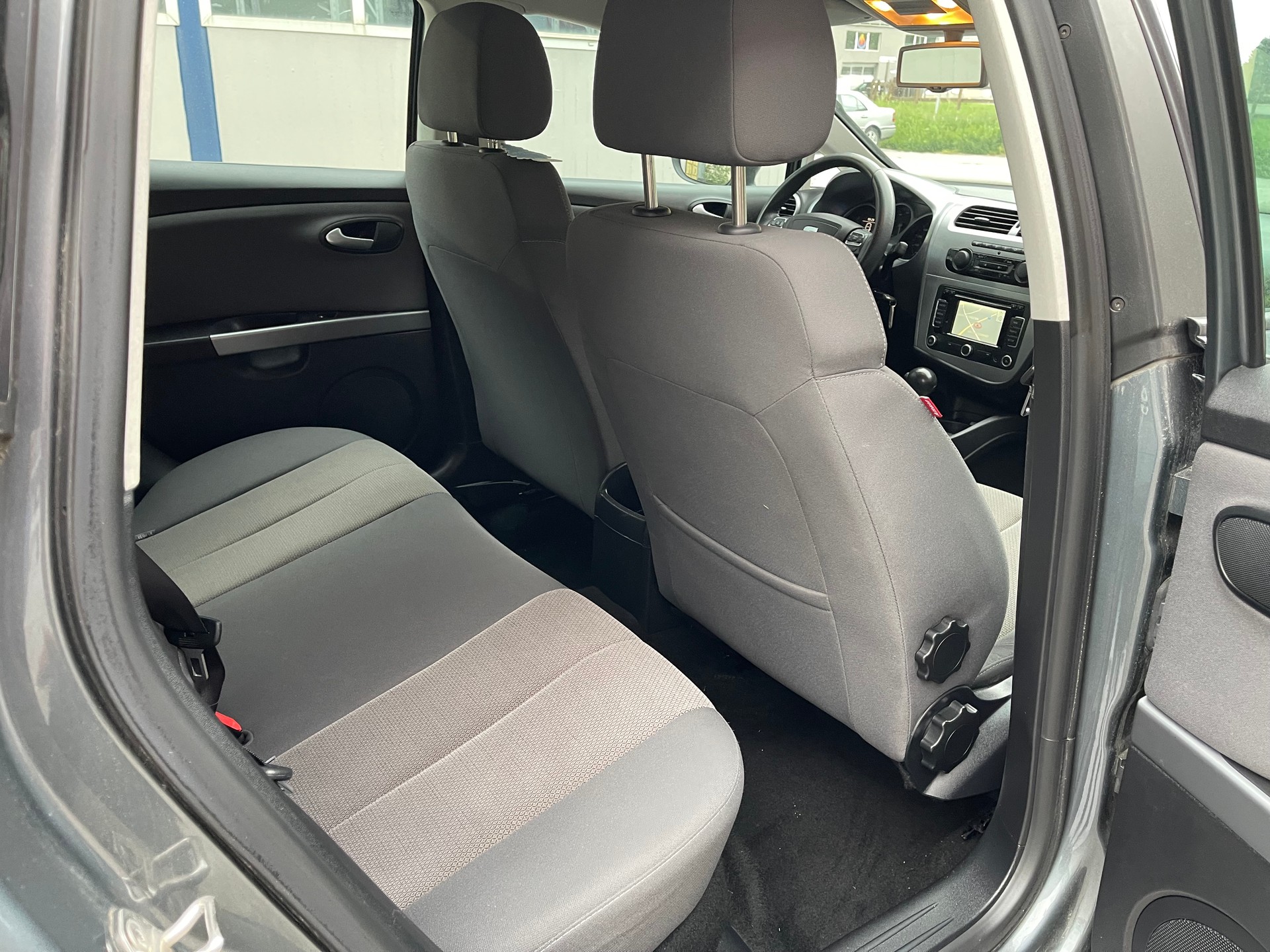 SEAT Leon 1.8 TSI Style DSG-image-10
