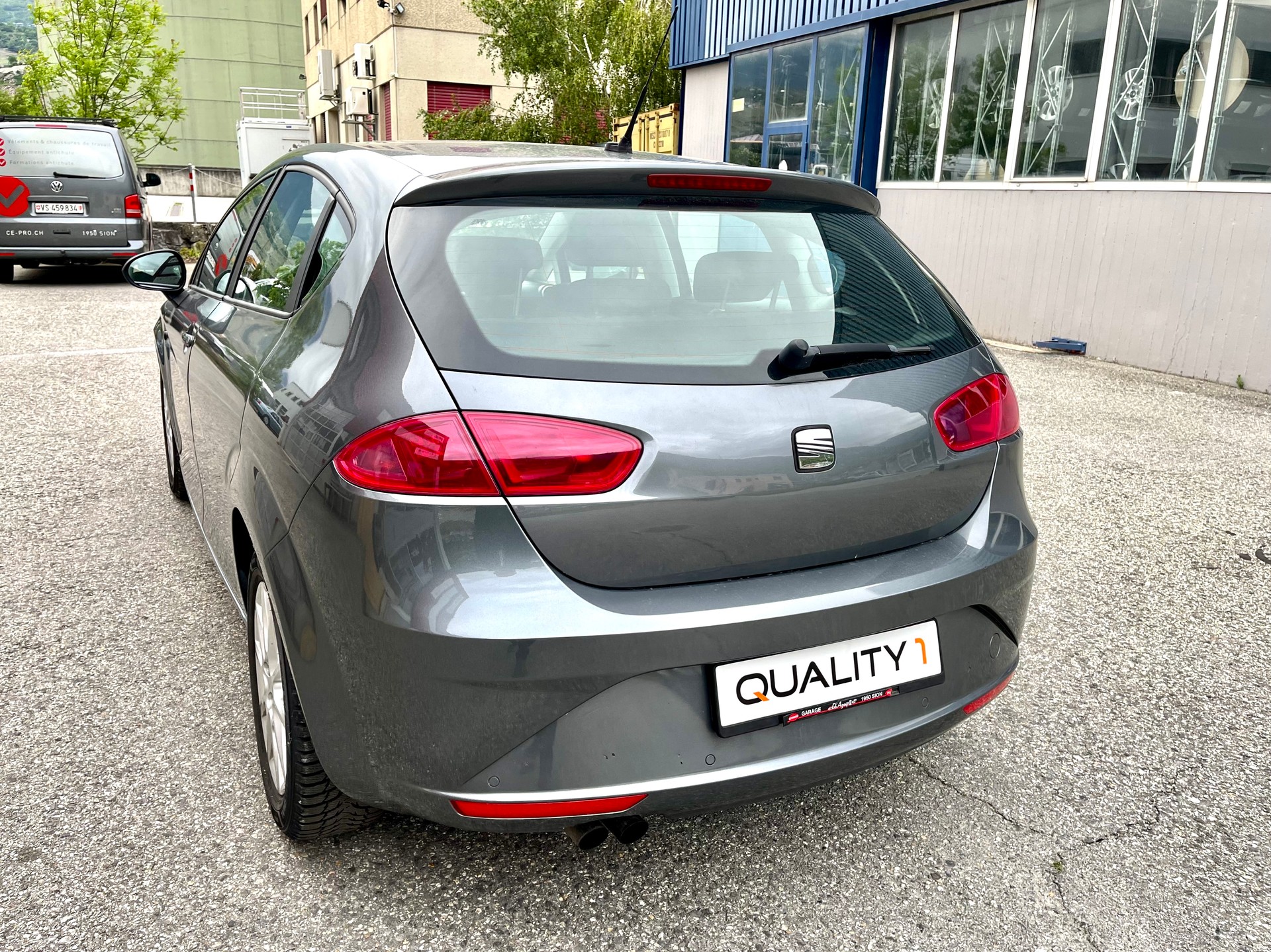 SEAT Leon 1.8 TSI Style DSG-image-4