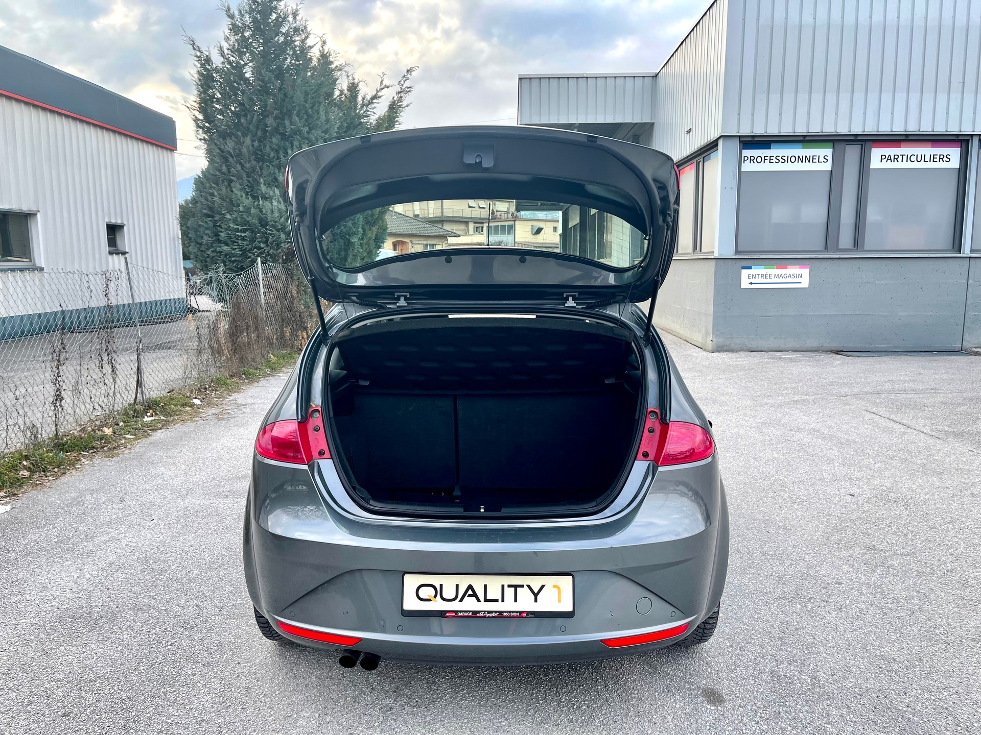 SEAT Leon 1.8 TSI Style DSG-image-26