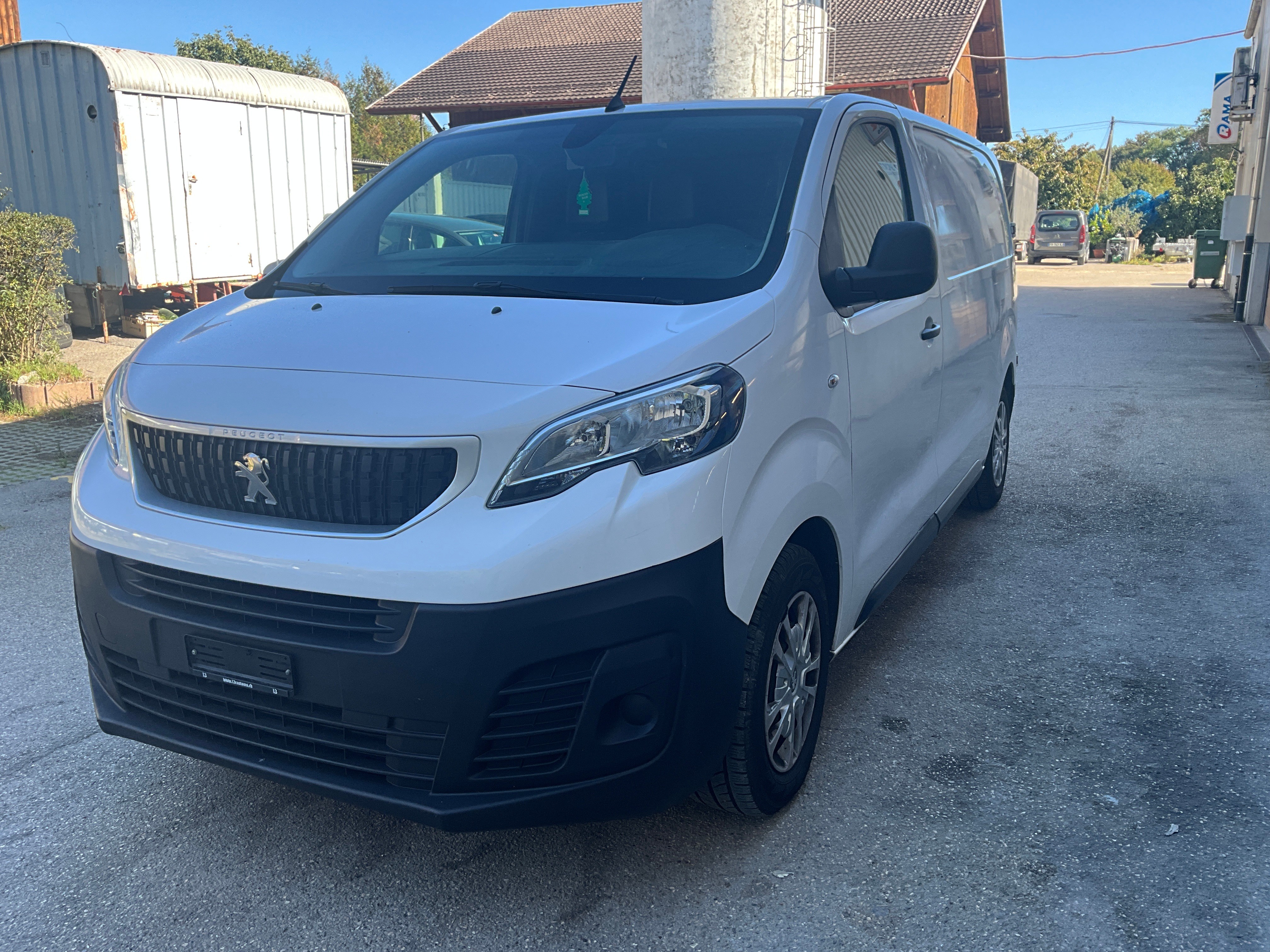 Car photo