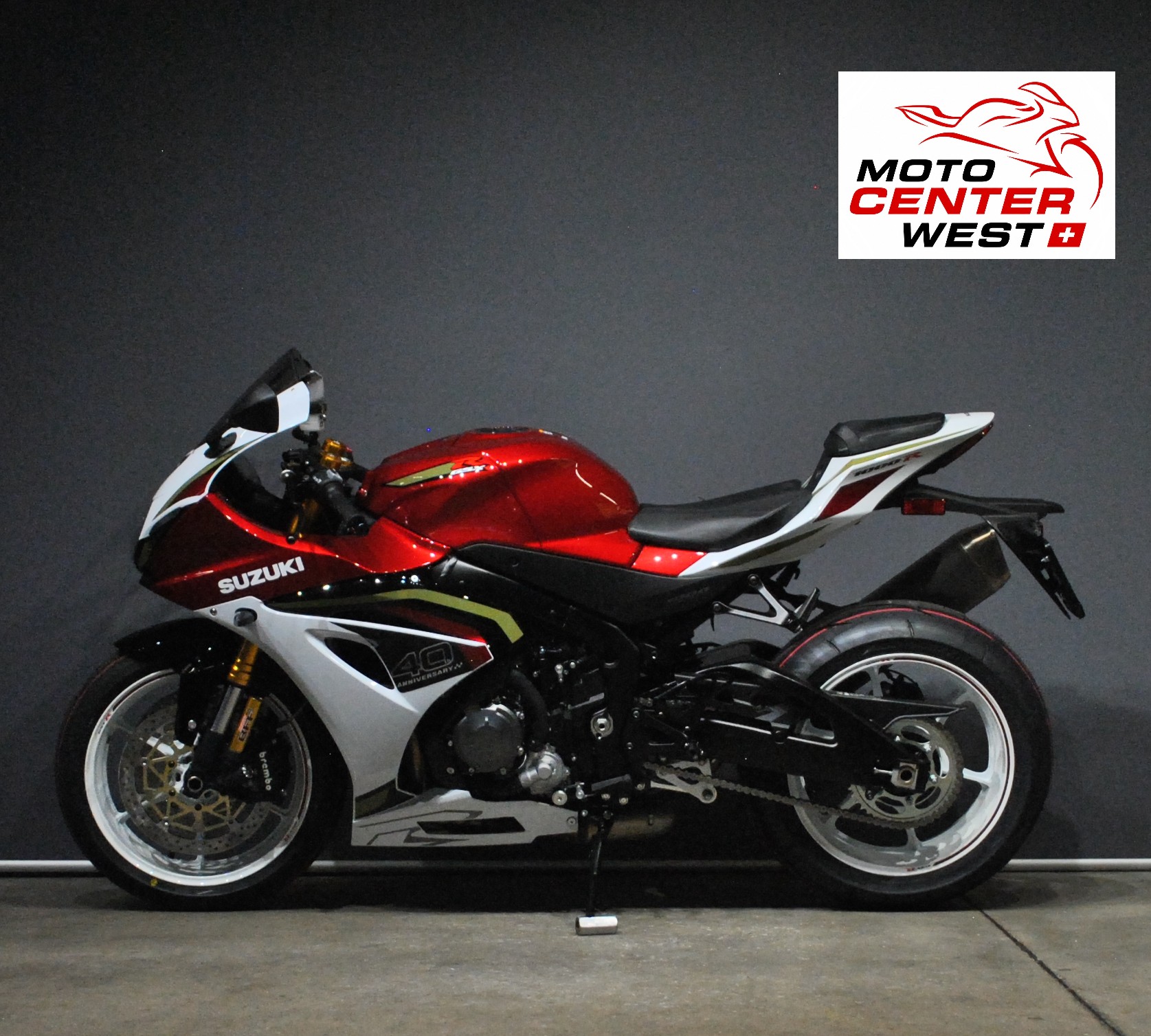 SUZUKI 40th Anniversary Edition-showroom-element-2