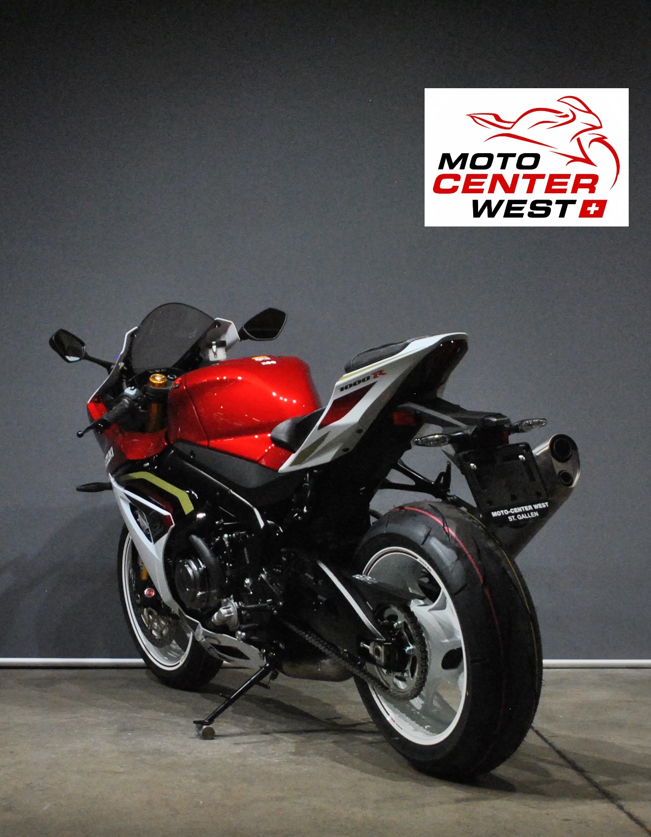 SUZUKI 40th Anniversary Edition-showroom-element-3