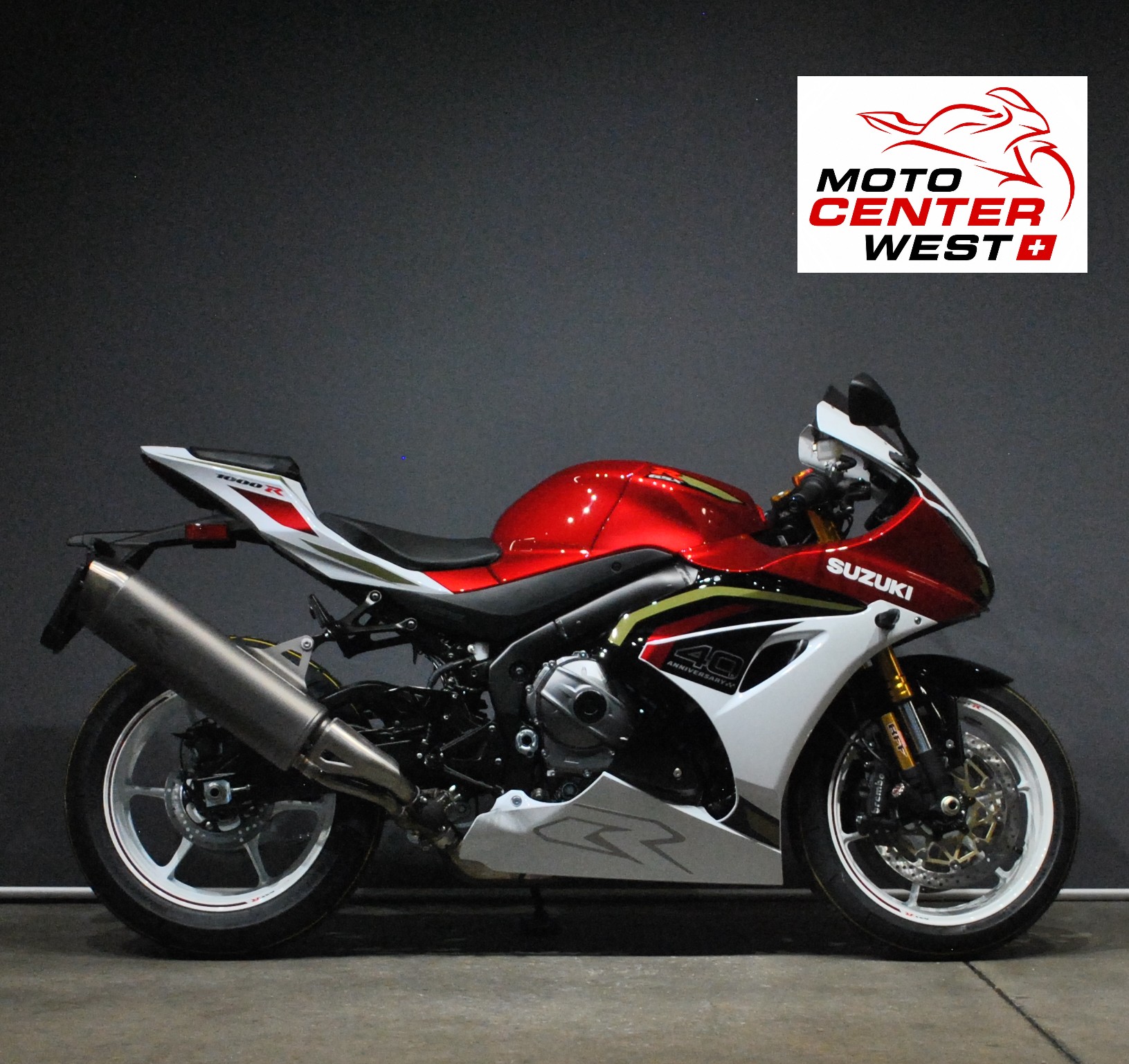 SUZUKI 40th Anniversary Edition-showroom-element-1