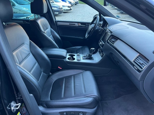 VW Touareg 4.2 TDI Tiptronic-image-6