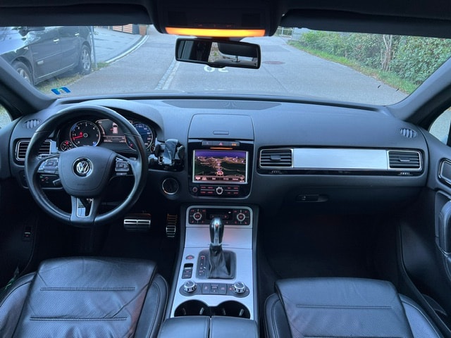 VW Touareg 4.2 TDI Tiptronic-image-14