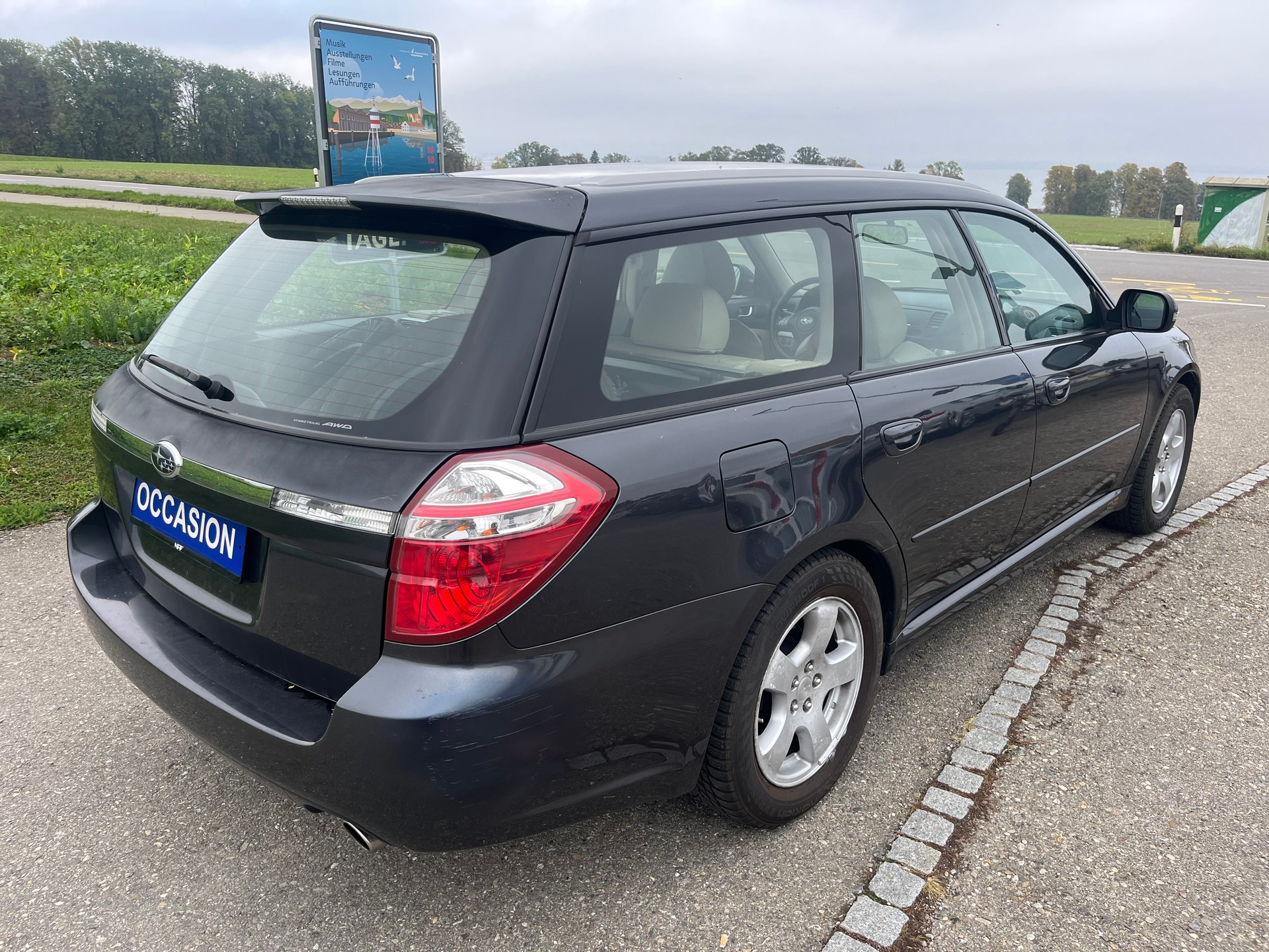 SUBARU Legacy 2.5i AWD Limited-image-4