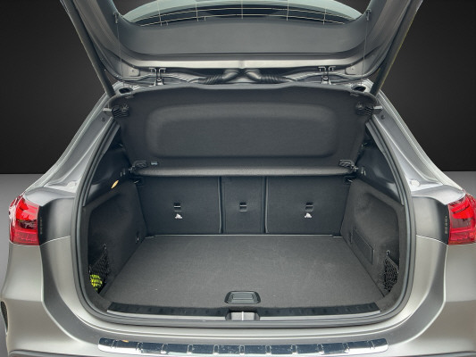 MERCEDES-BENZ GLA 220d 4M Swiss Star-image-11
