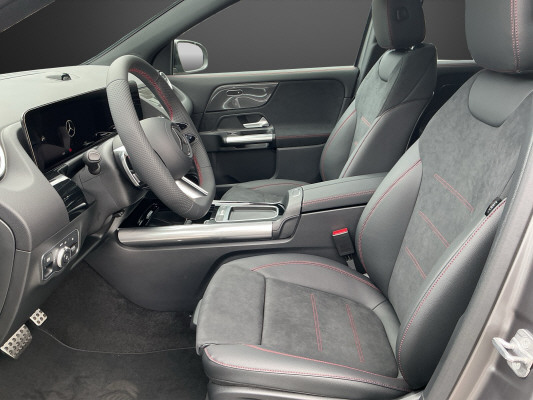 MERCEDES-BENZ GLA 220d 4M Swiss Star-image-6