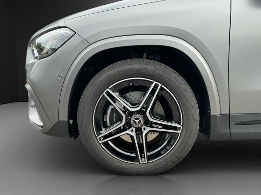 MERCEDES-BENZ GLA 220d 4M Swiss Star-image-12