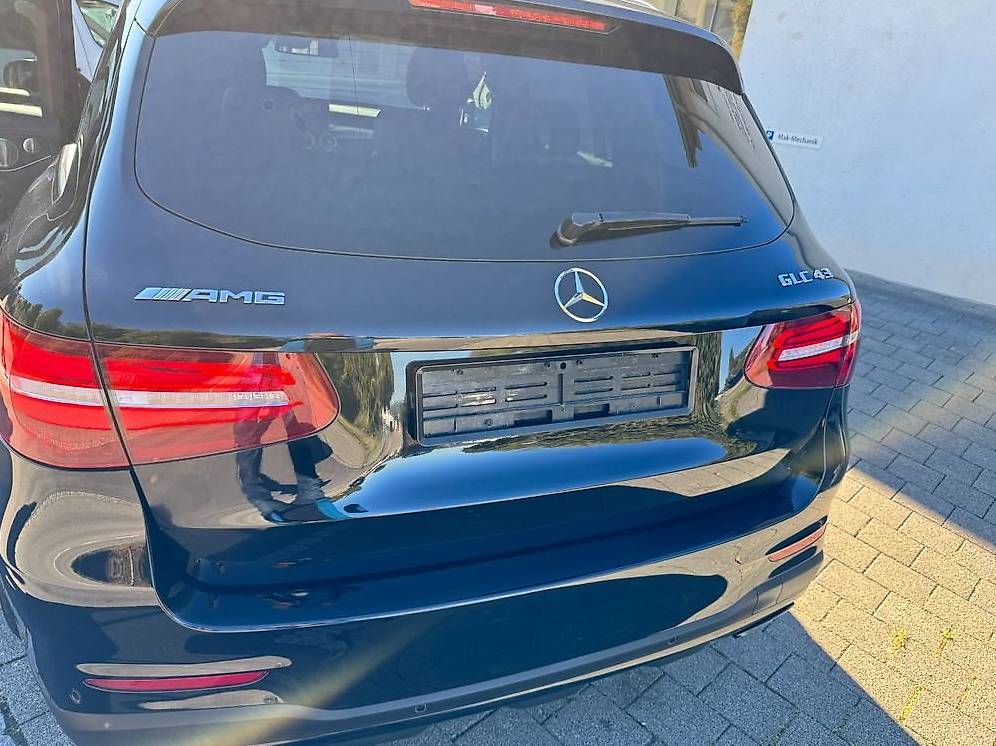 MERCEDES-BENZ GLC 43 AMG-image-2