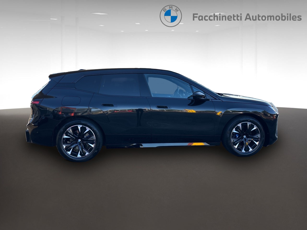 BMW iX xDrive45 M Sport-image-5